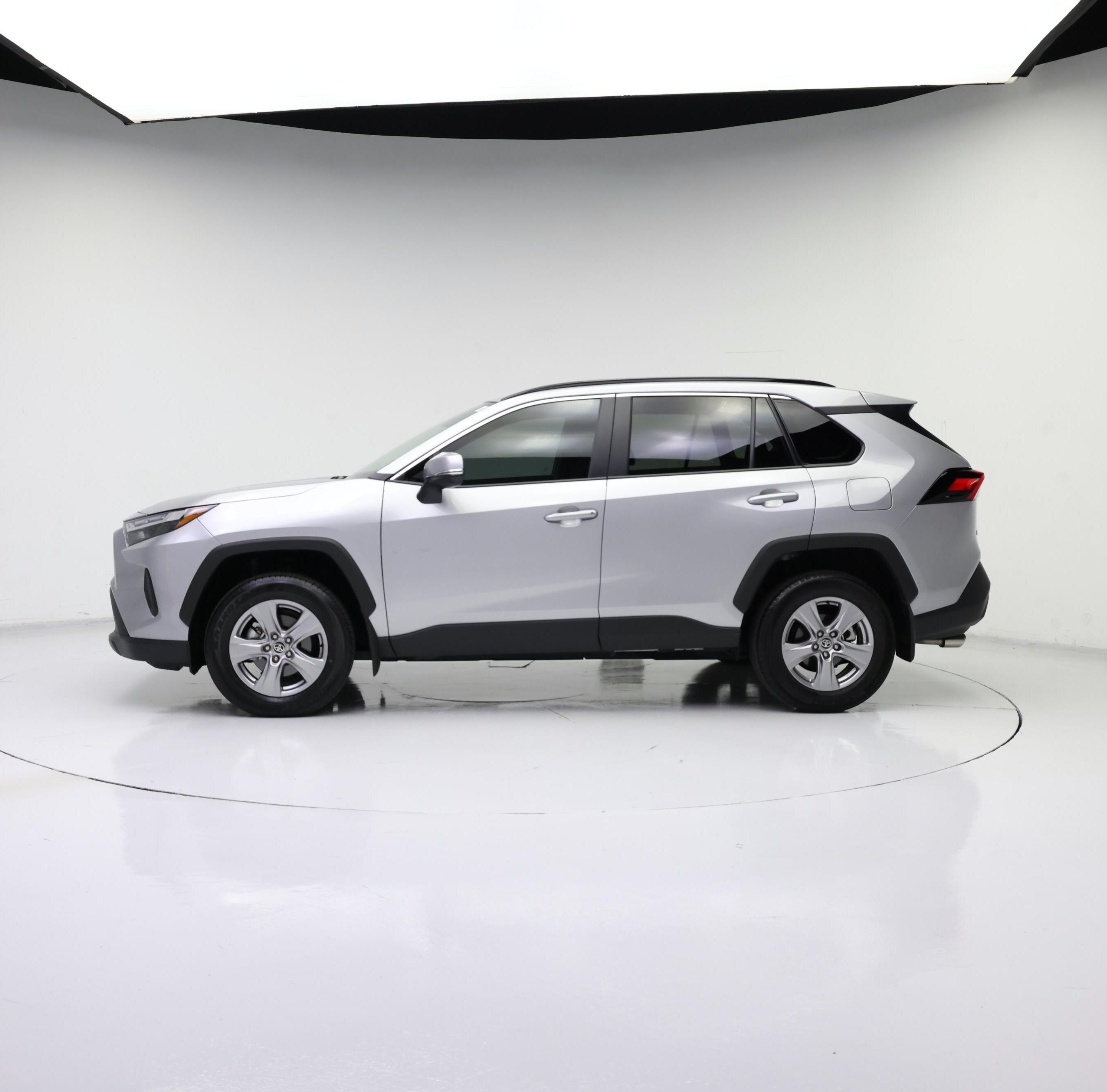 Thumbnail: 2025 Toyota RAV4 - 3
