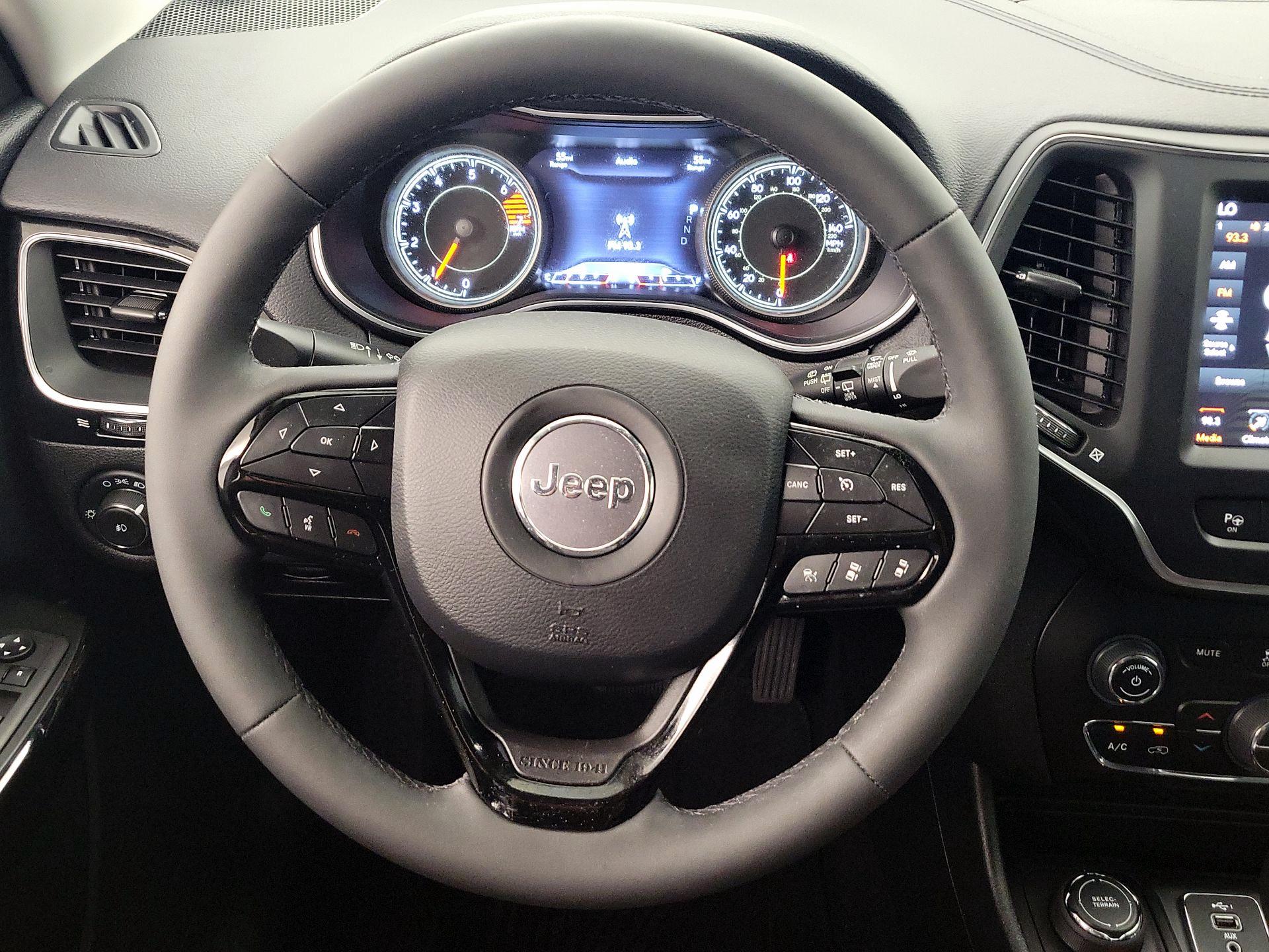 Thumbnail: 2023 Jeep Cherokee - 10