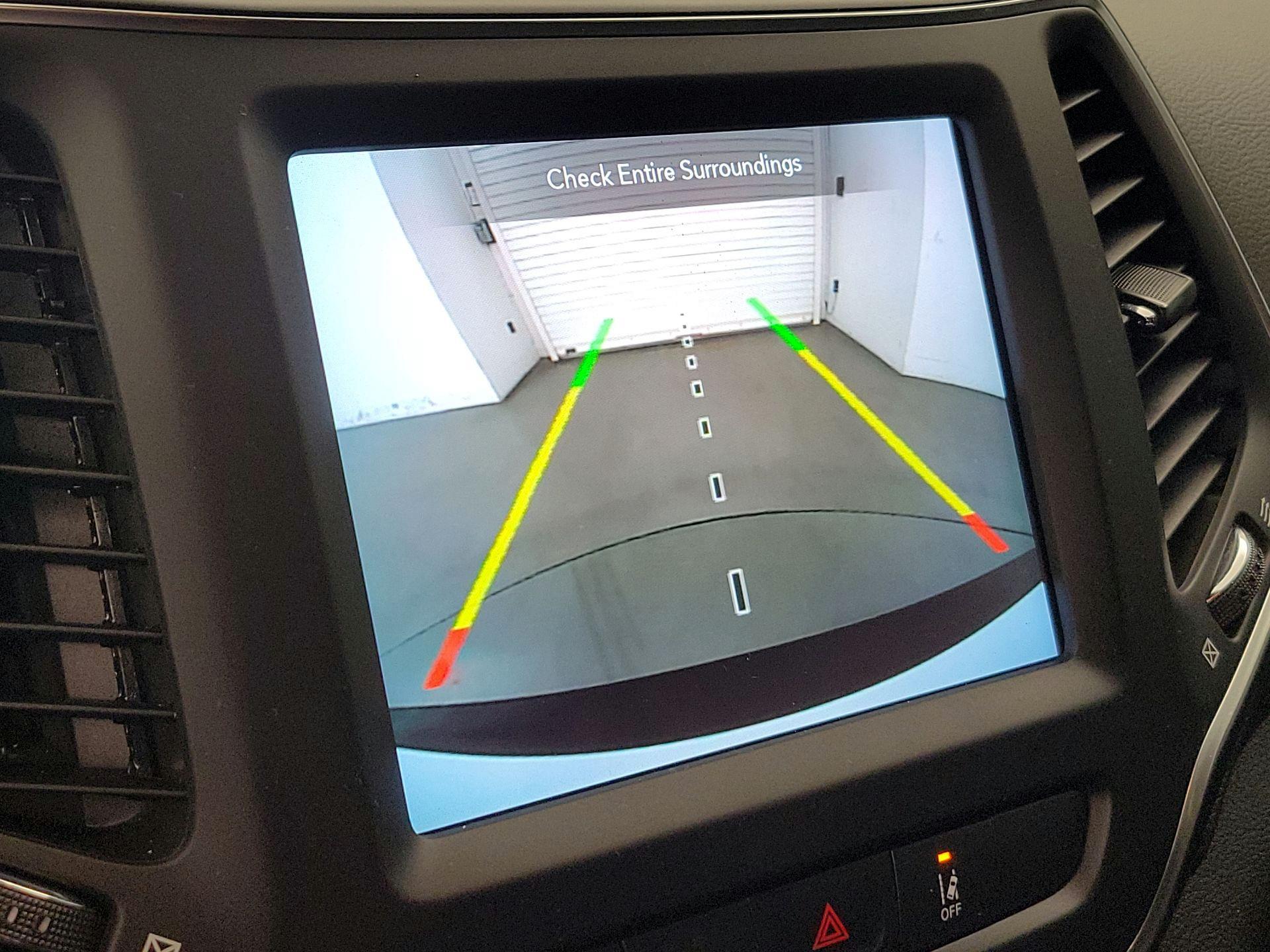 Thumbnail: 2023 Jeep Cherokee - 15