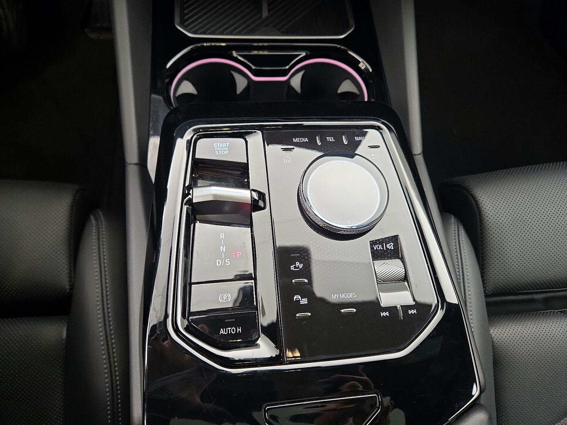 Thumbnail: 2025 BMW 5 Series - 18