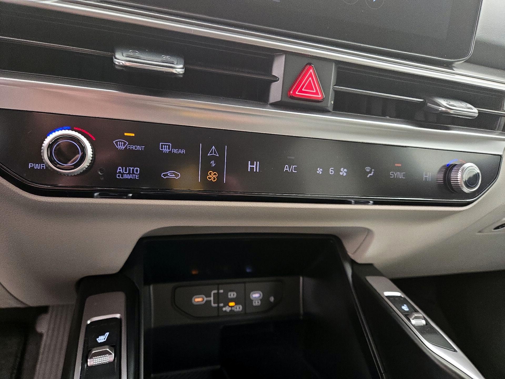 Thumbnail: 2025 Kia Sorento - 17