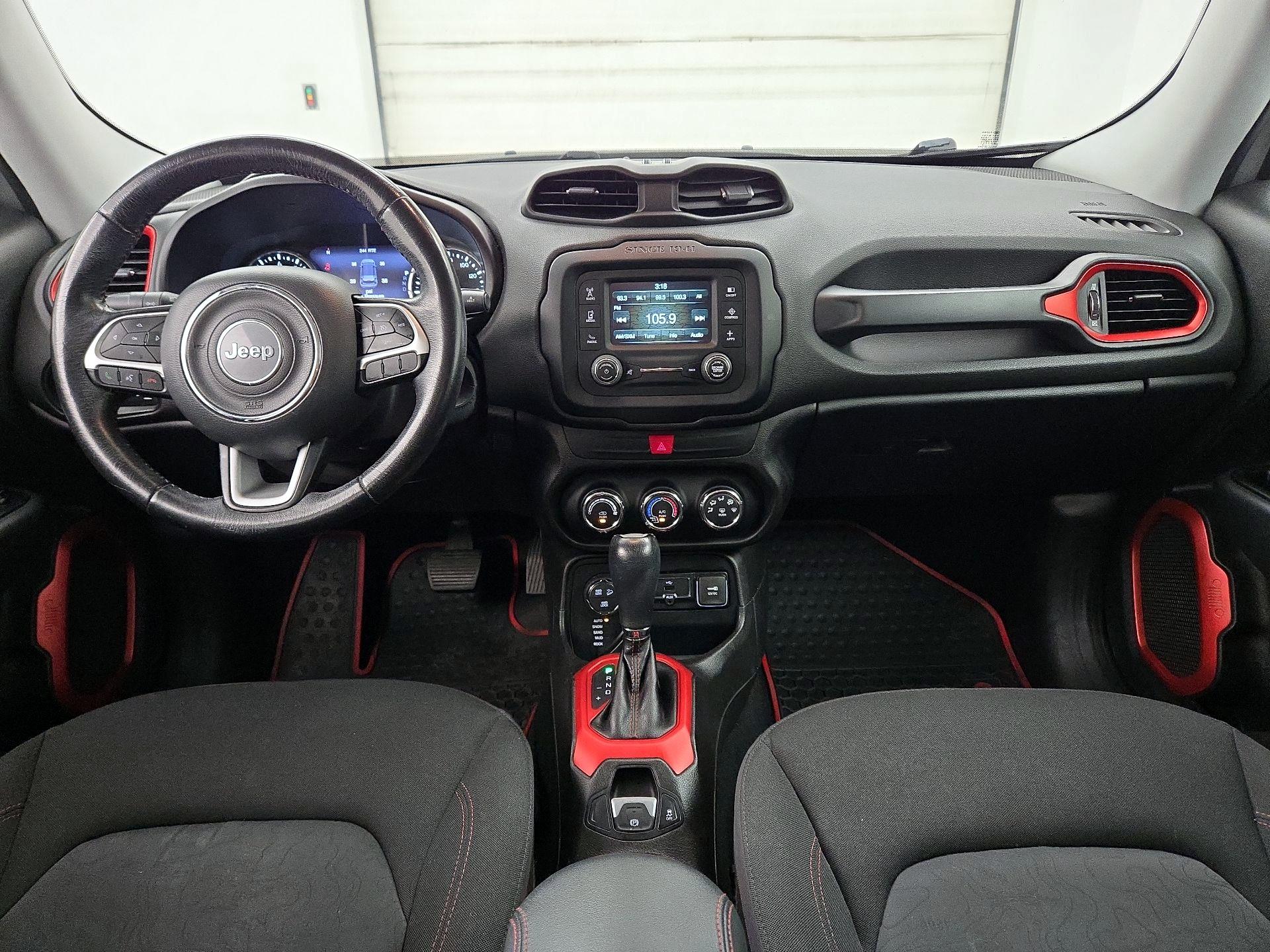 Thumbnail: 2016 Jeep Renegade - 9