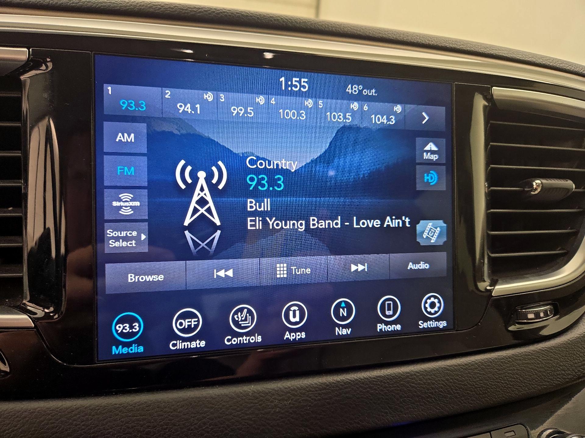 Thumbnail: 2019 Chrysler Pacifica - 16