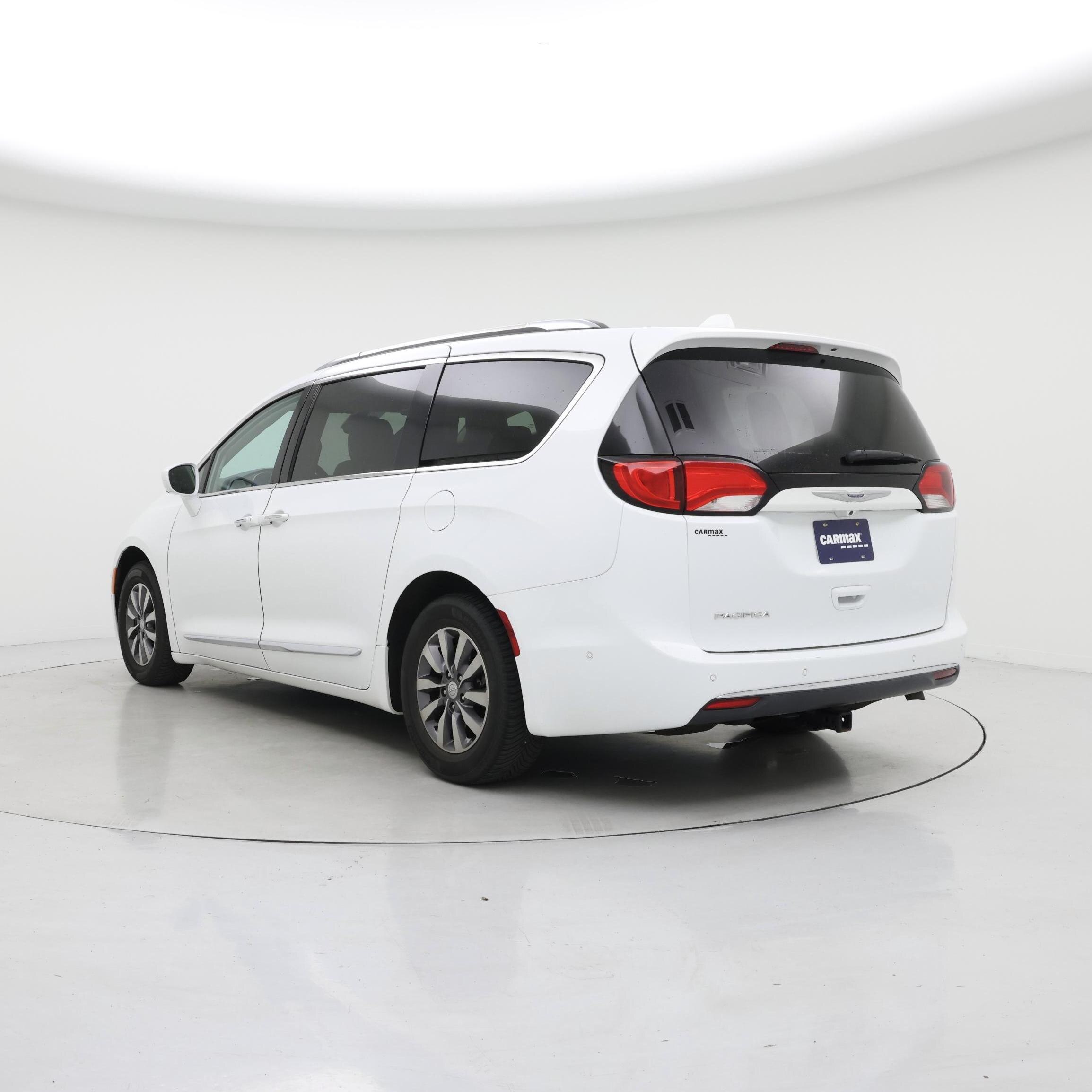 Thumbnail: 2019 Chrysler Pacifica - 2