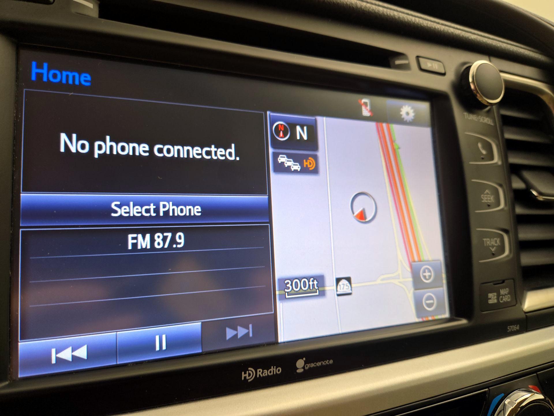 Thumbnail: 2015 Toyota Highlander - 14