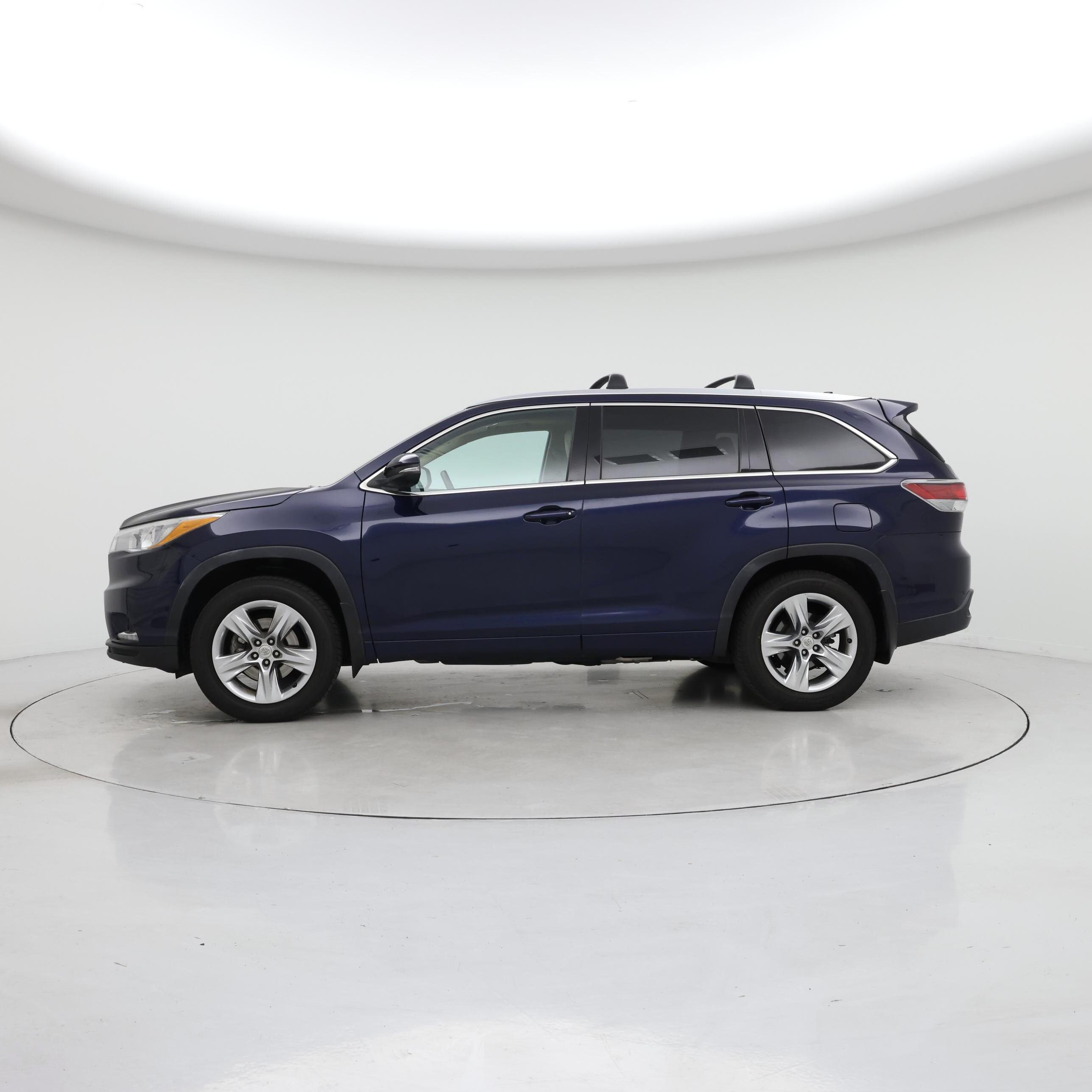 Thumbnail: 2015 Toyota Highlander - 3