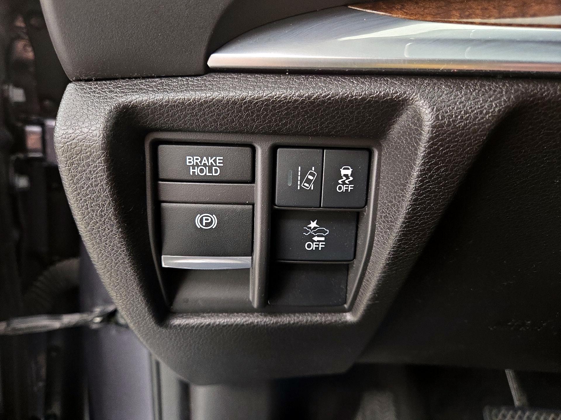 Thumbnail: 2018 Acura MDX - 13