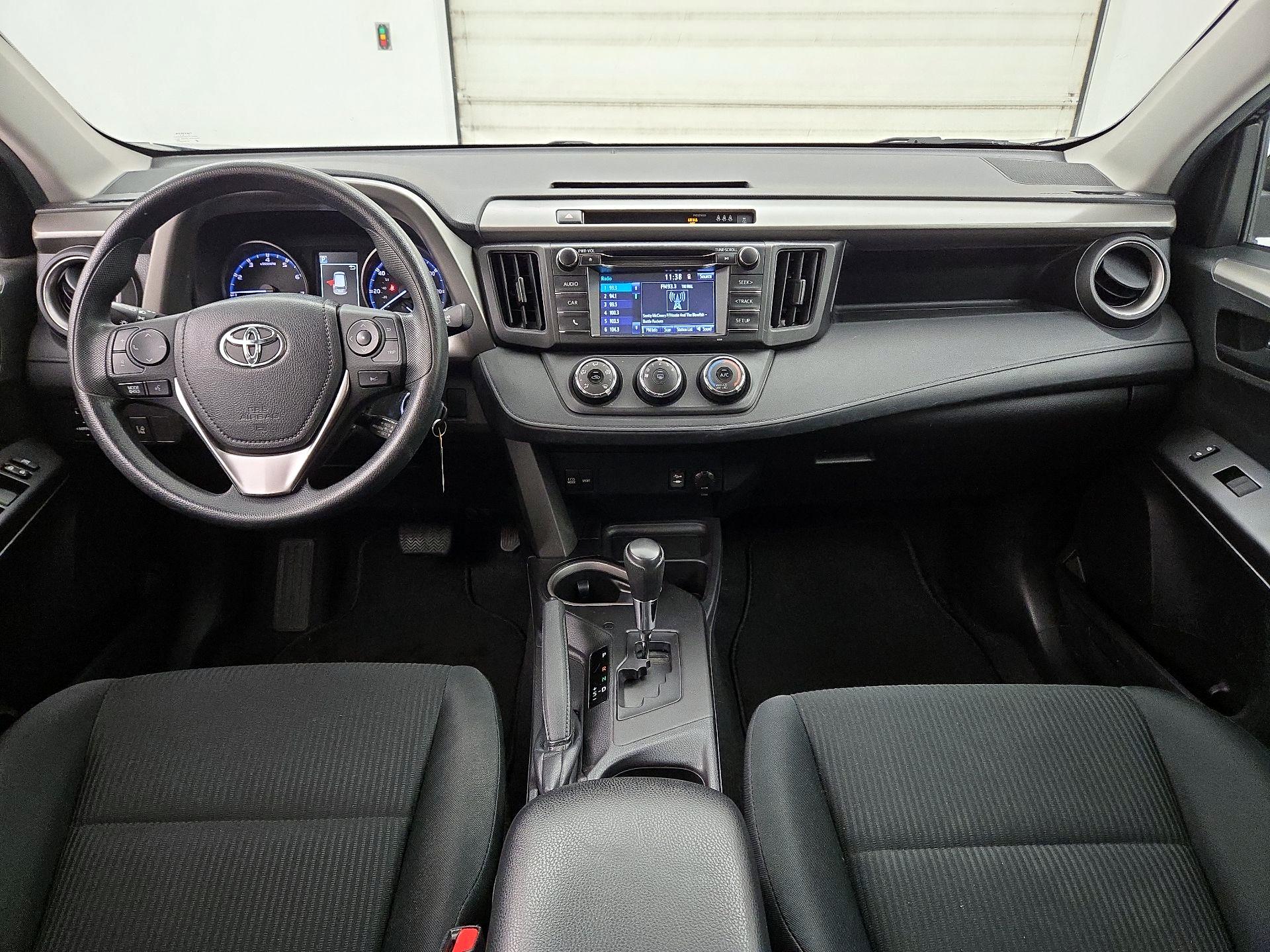 Thumbnail: 2018 Toyota RAV4 - 9