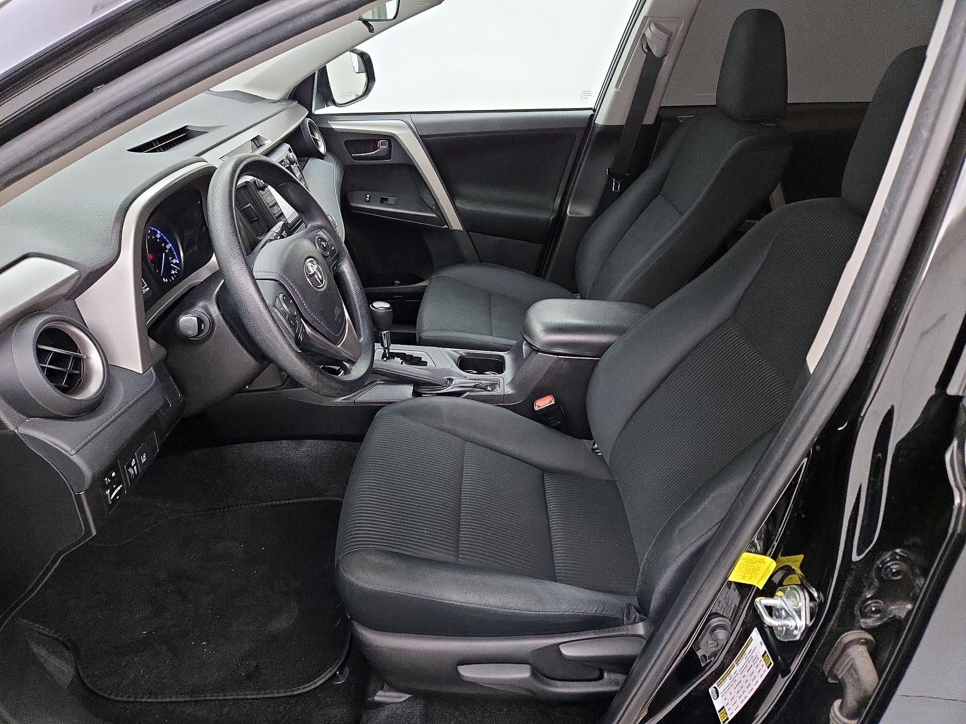 Thumbnail: 2018 Toyota RAV4 - 11