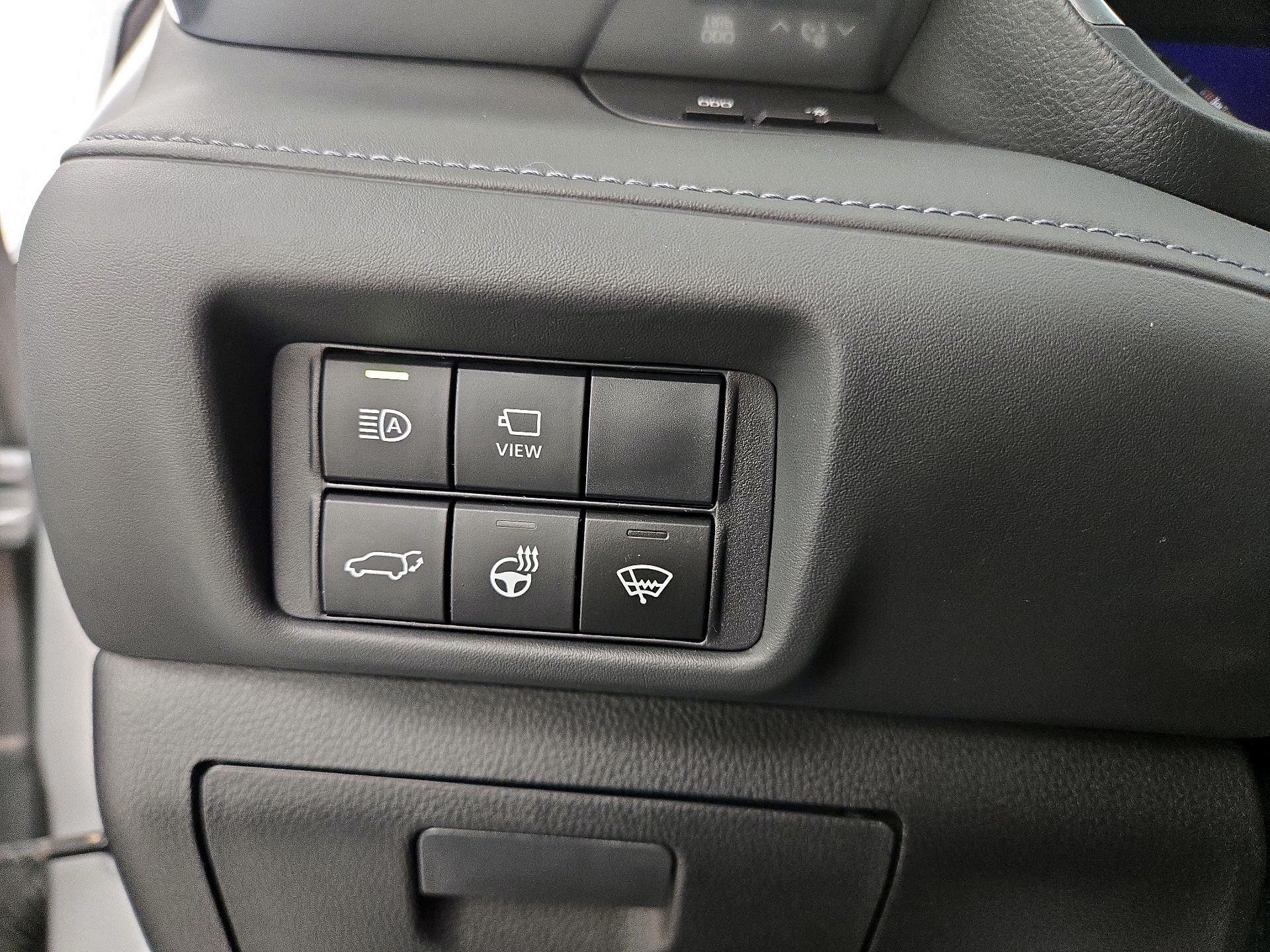 Thumbnail: 2020 Toyota Highlander - 13