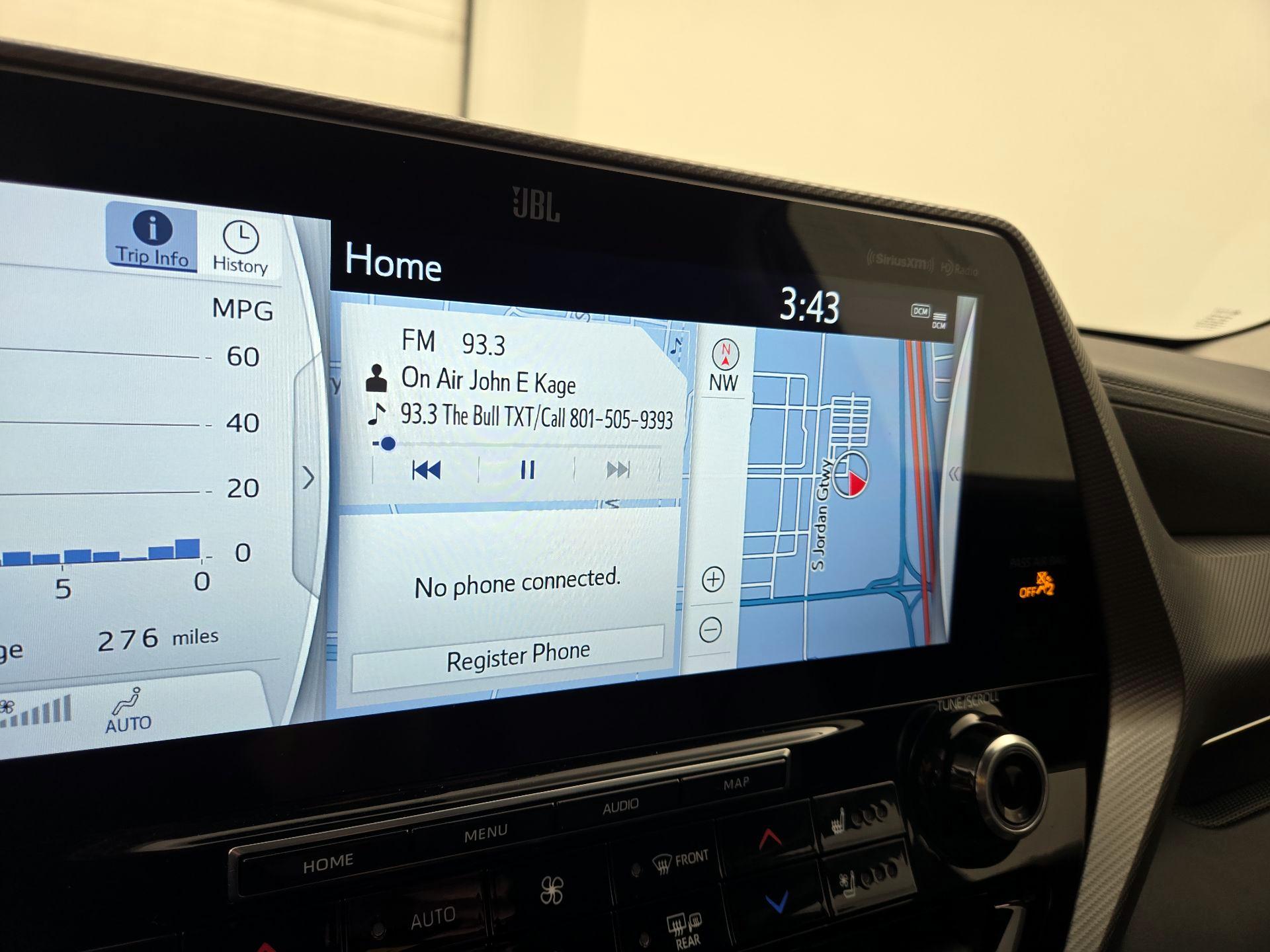 Thumbnail: 2020 Toyota Highlander - 16