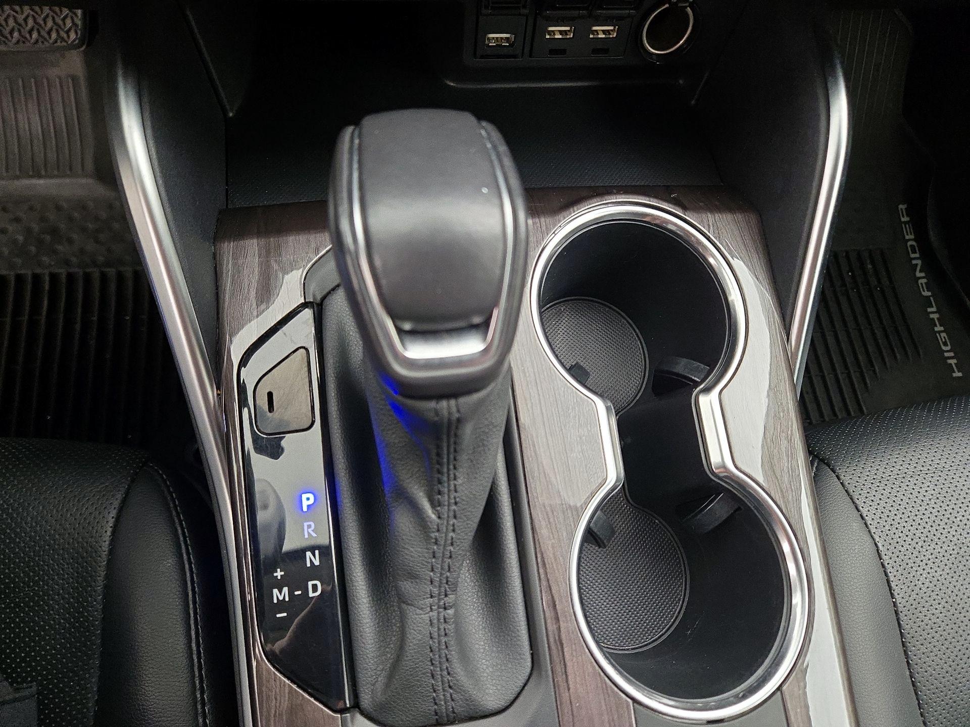 Thumbnail: 2020 Toyota Highlander - 18