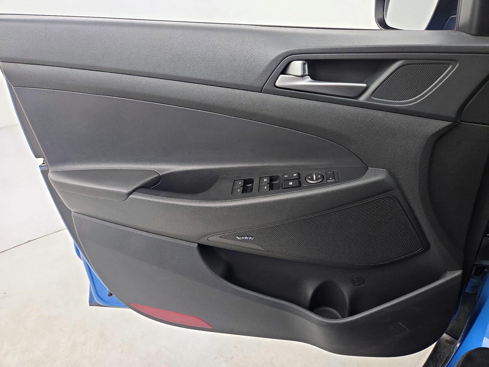 Thumbnail: 2018 Hyundai Tucson - 12