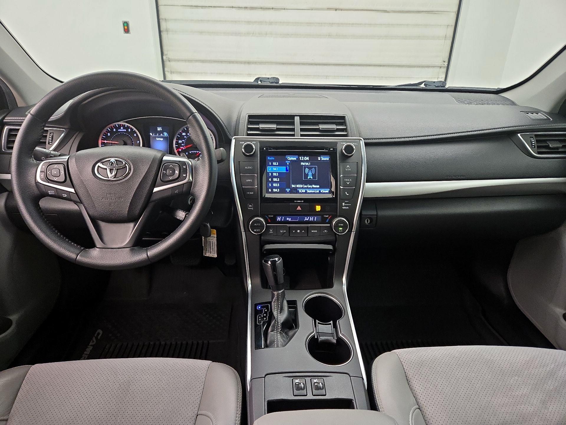 Thumbnail: 2017 Toyota Camry - 9