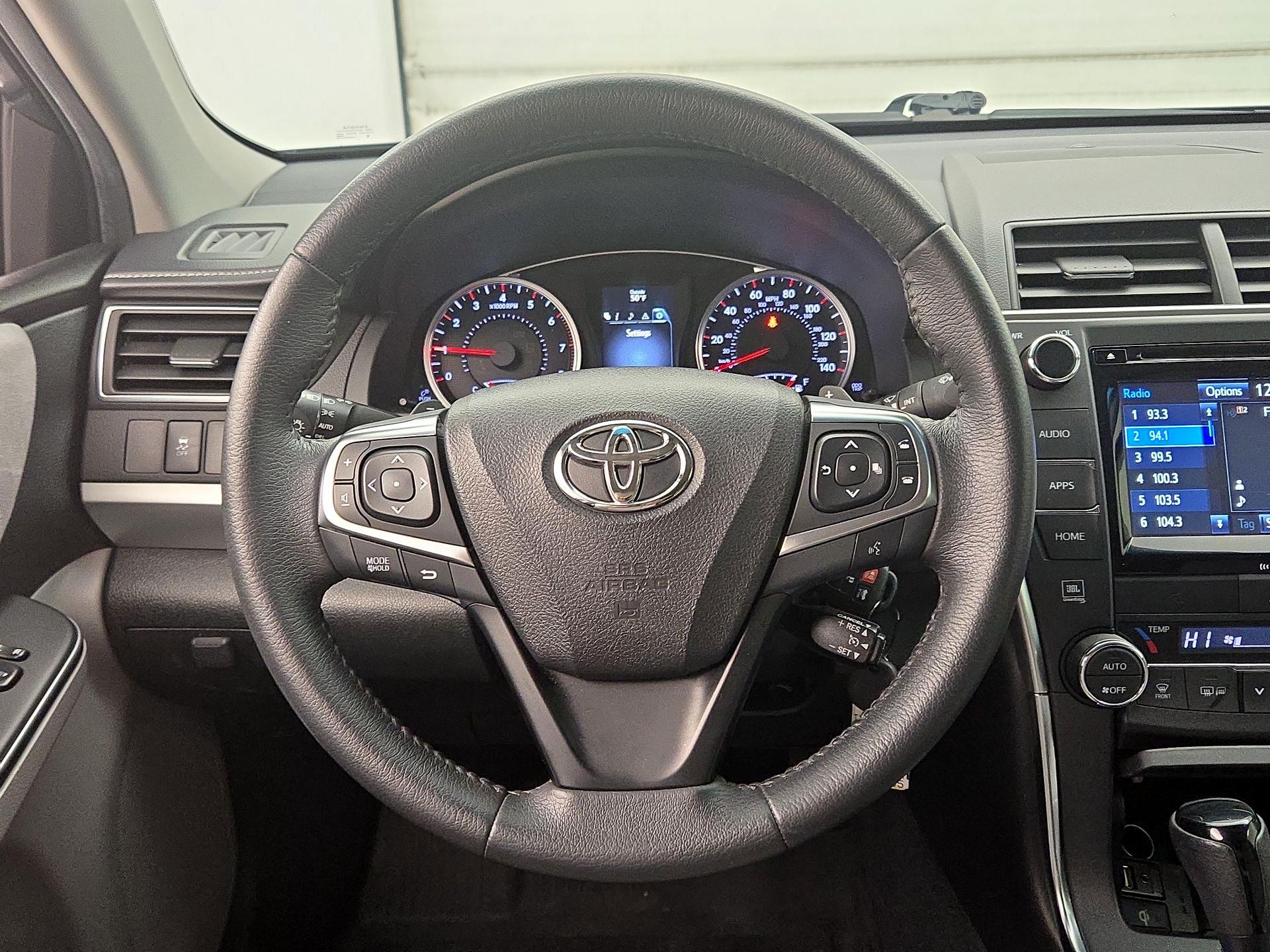 Thumbnail: 2017 Toyota Camry - 10