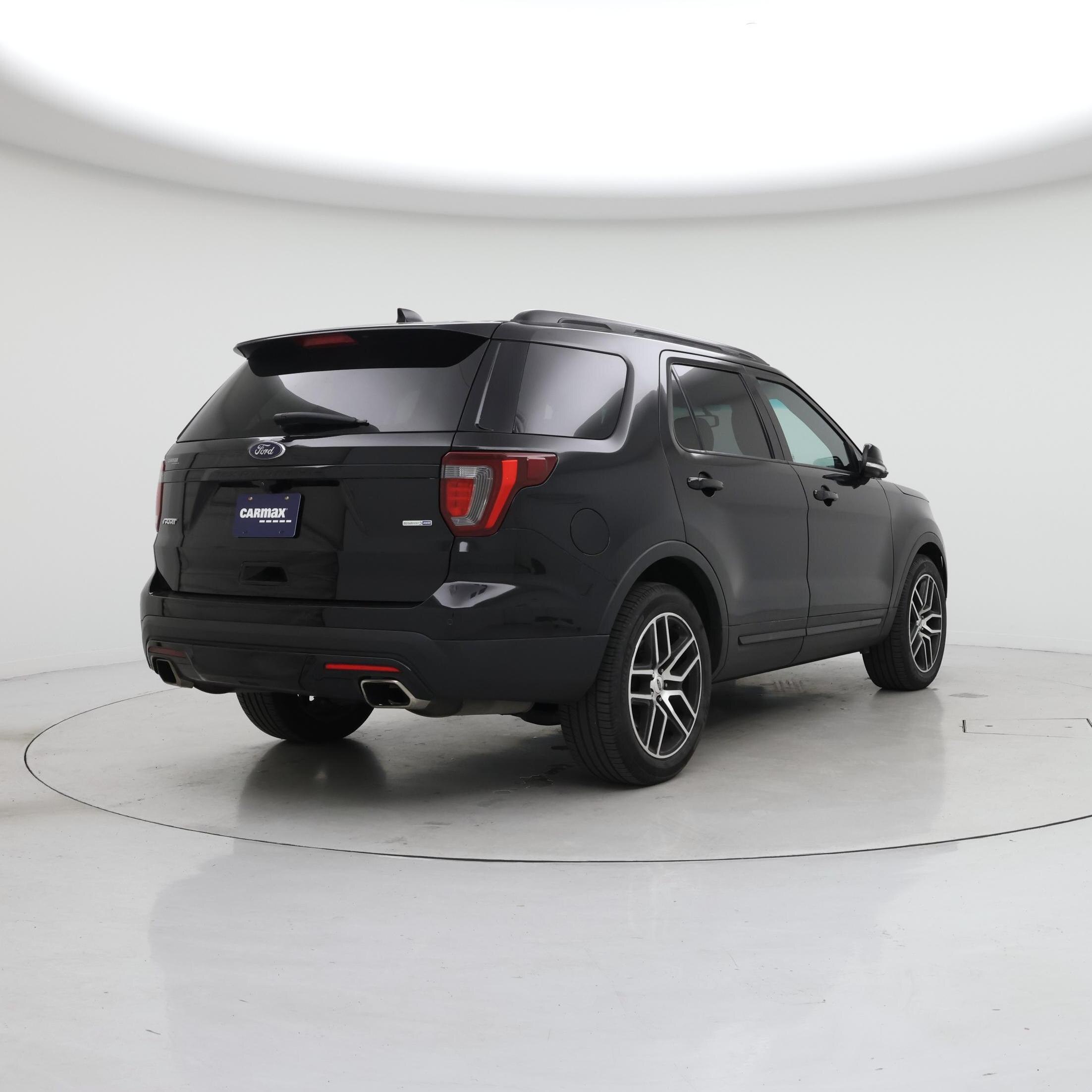 Thumbnail: 2017 Ford Explorer - 8