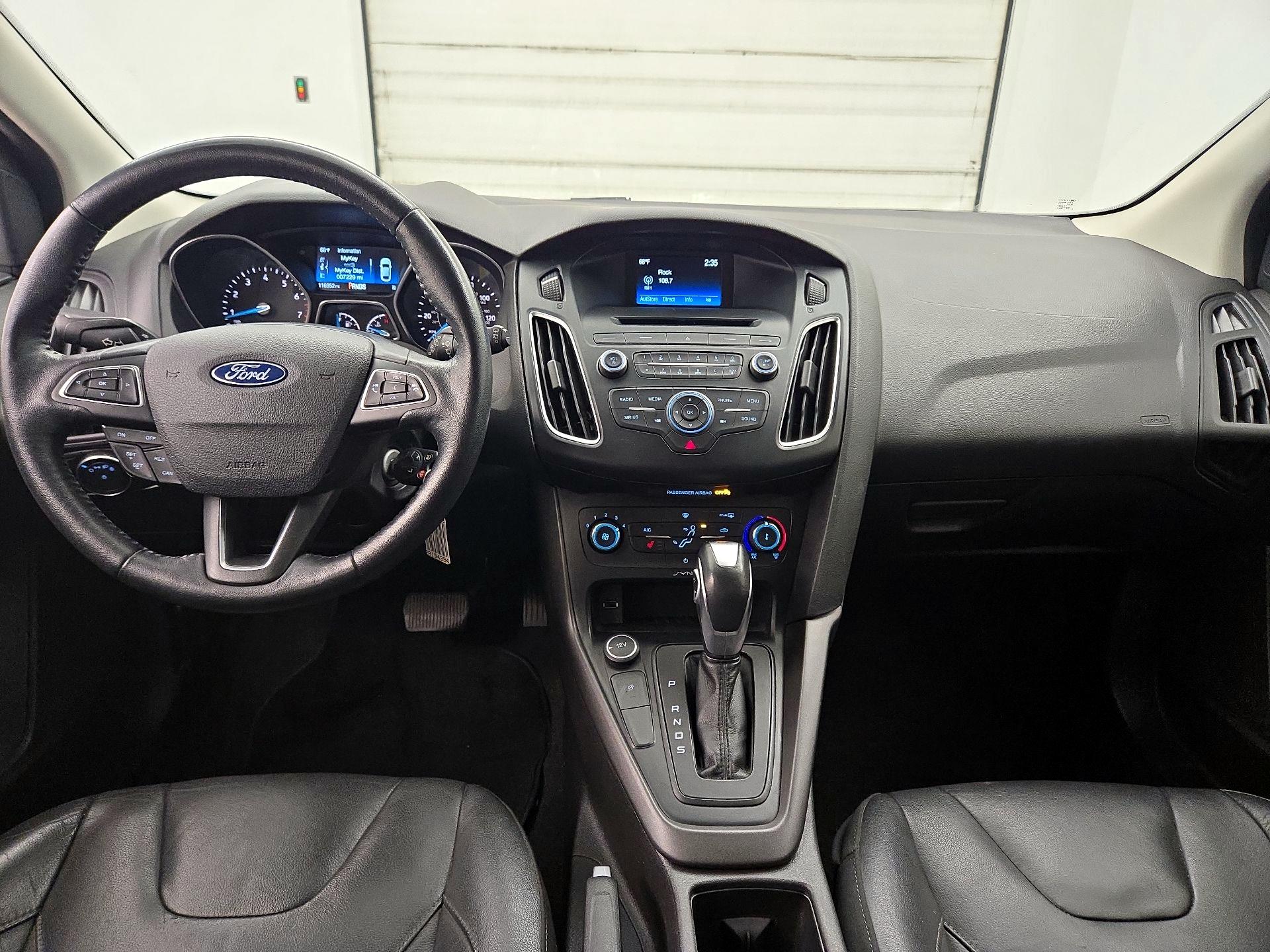 Thumbnail: 2015 Ford Focus - 9