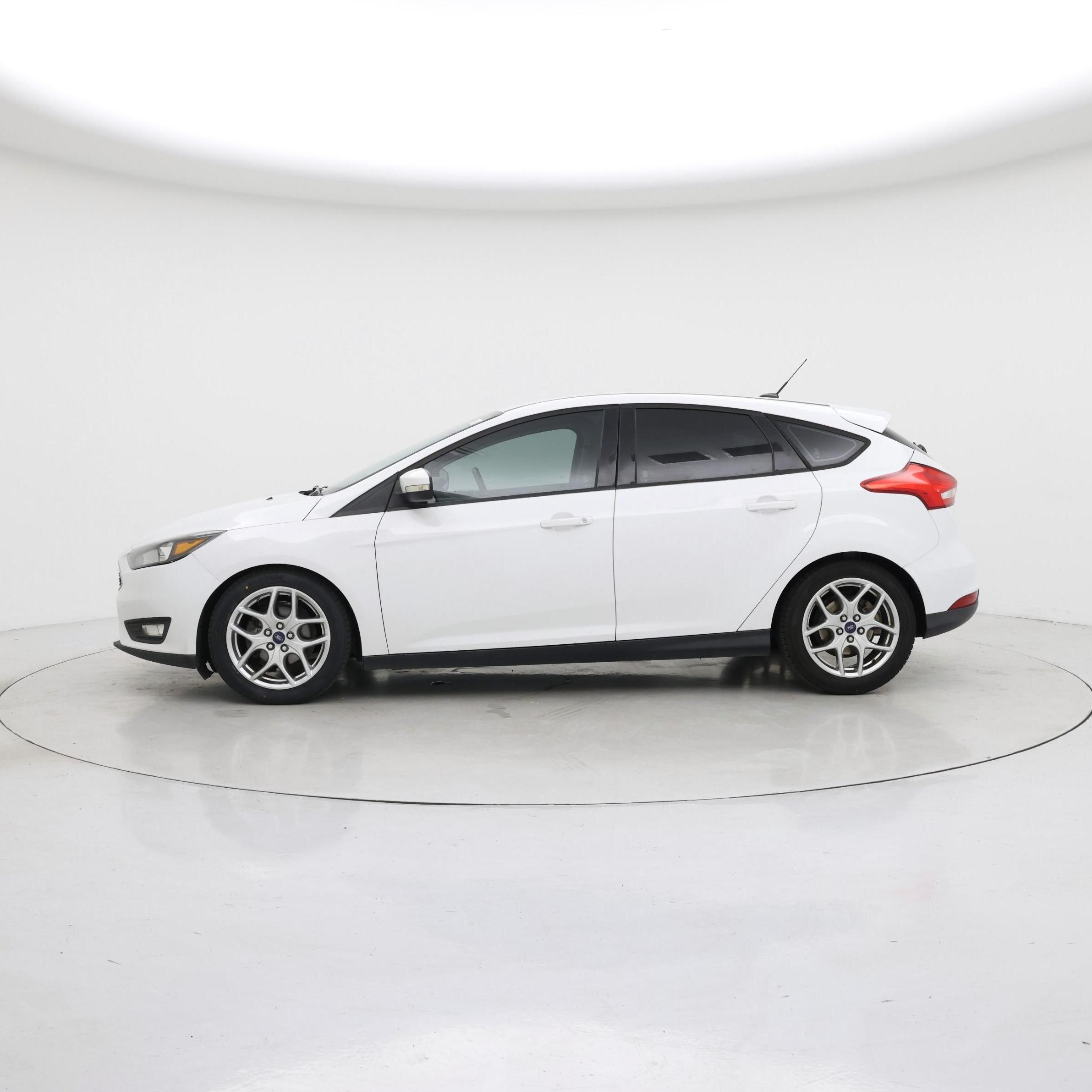 Thumbnail: 2015 Ford Focus - 3