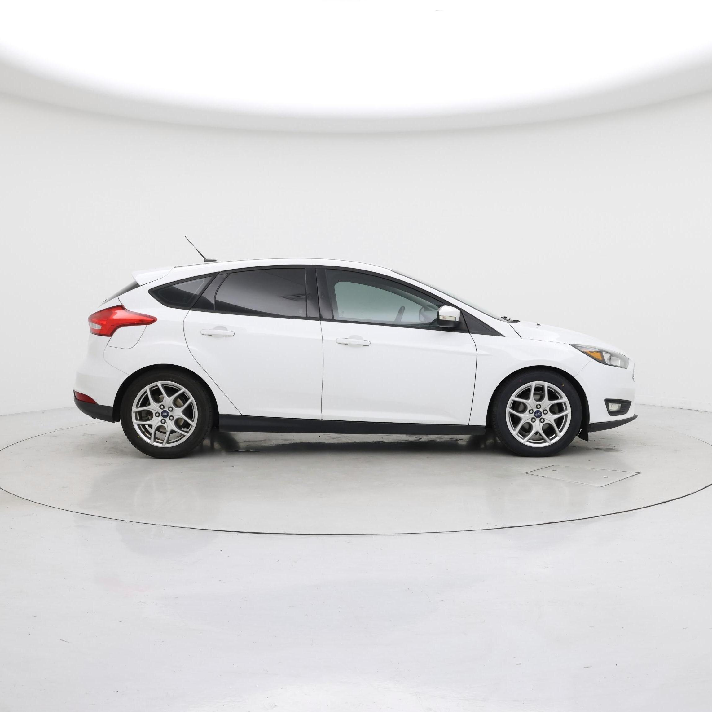 Thumbnail: 2015 Ford Focus - 7