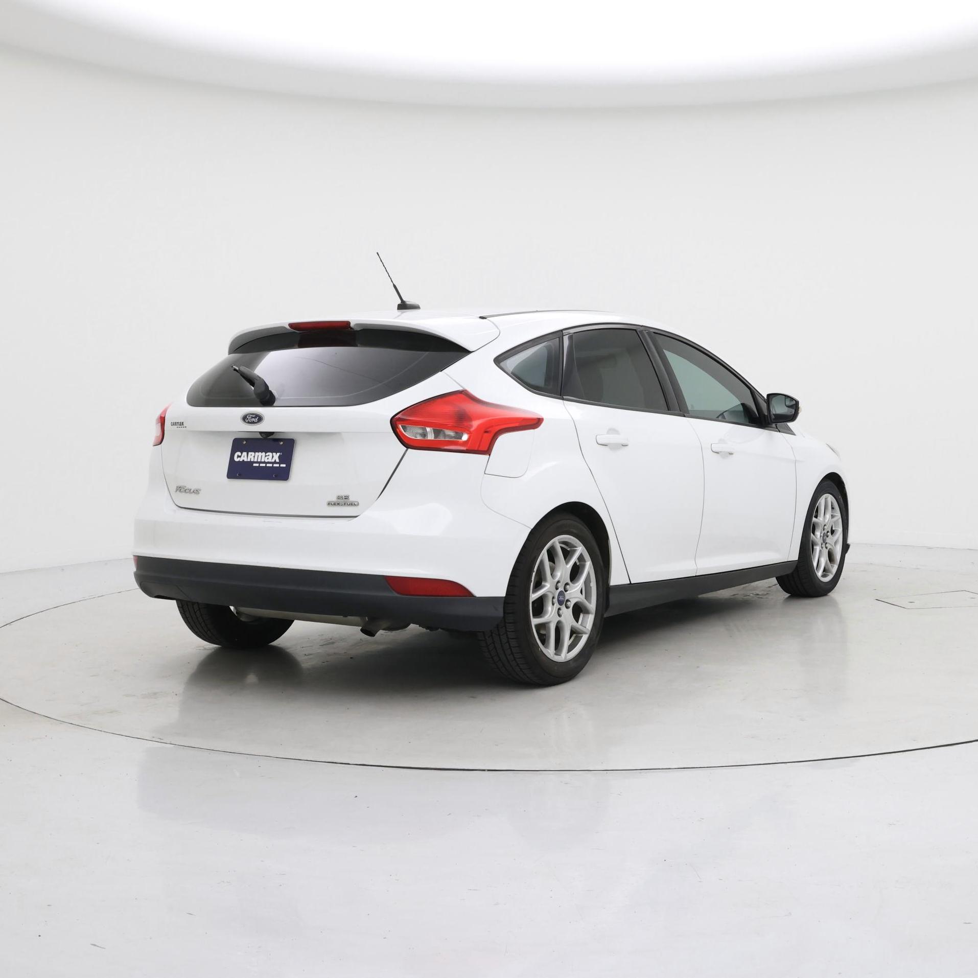 Thumbnail: 2015 Ford Focus - 8
