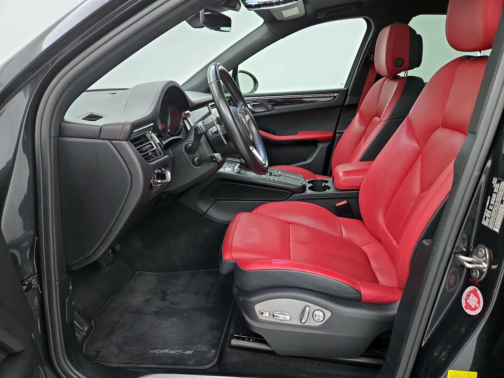 Thumbnail: 2019 Porsche Macan - 11