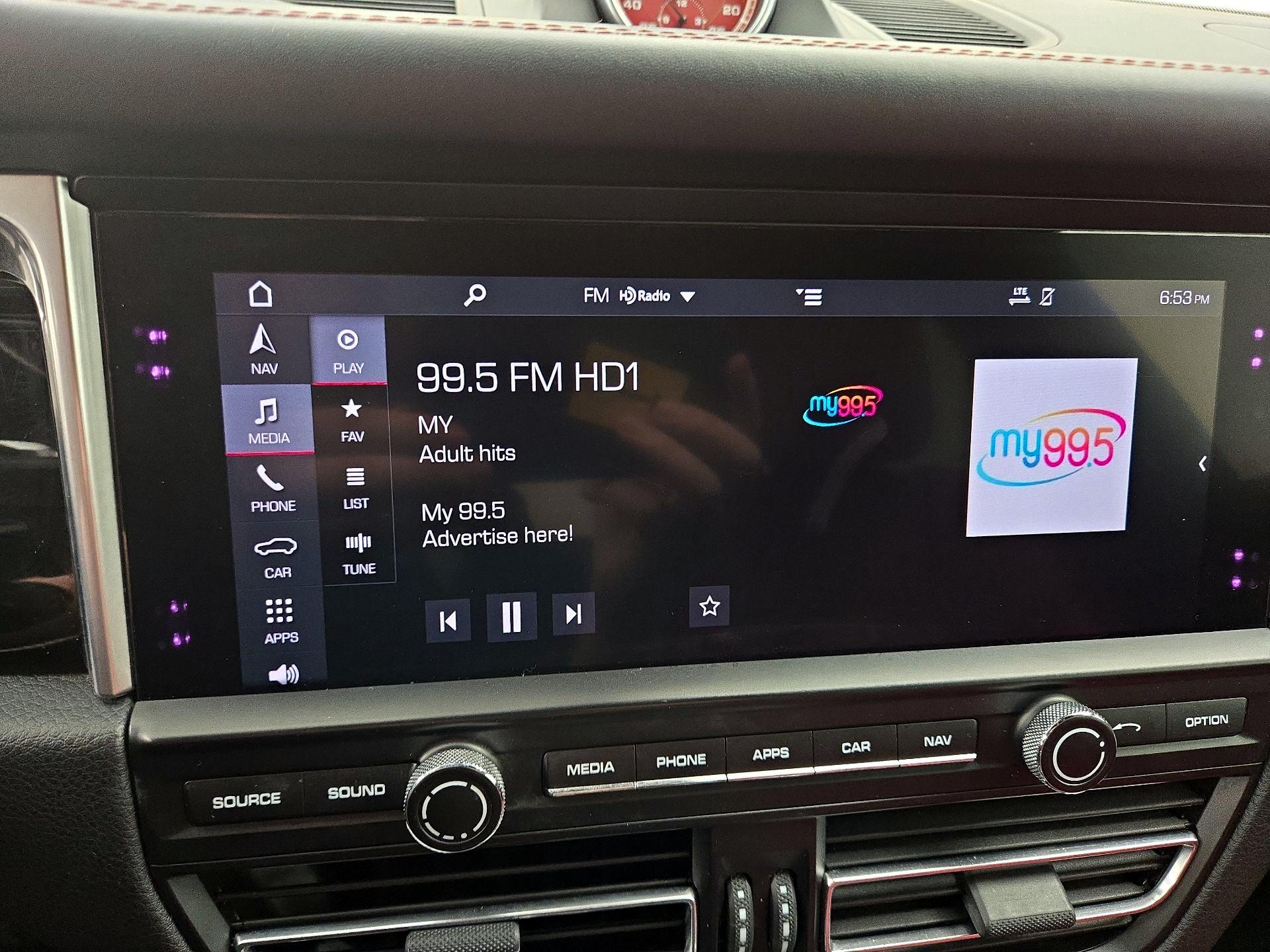 Thumbnail: 2019 Porsche Macan - 16