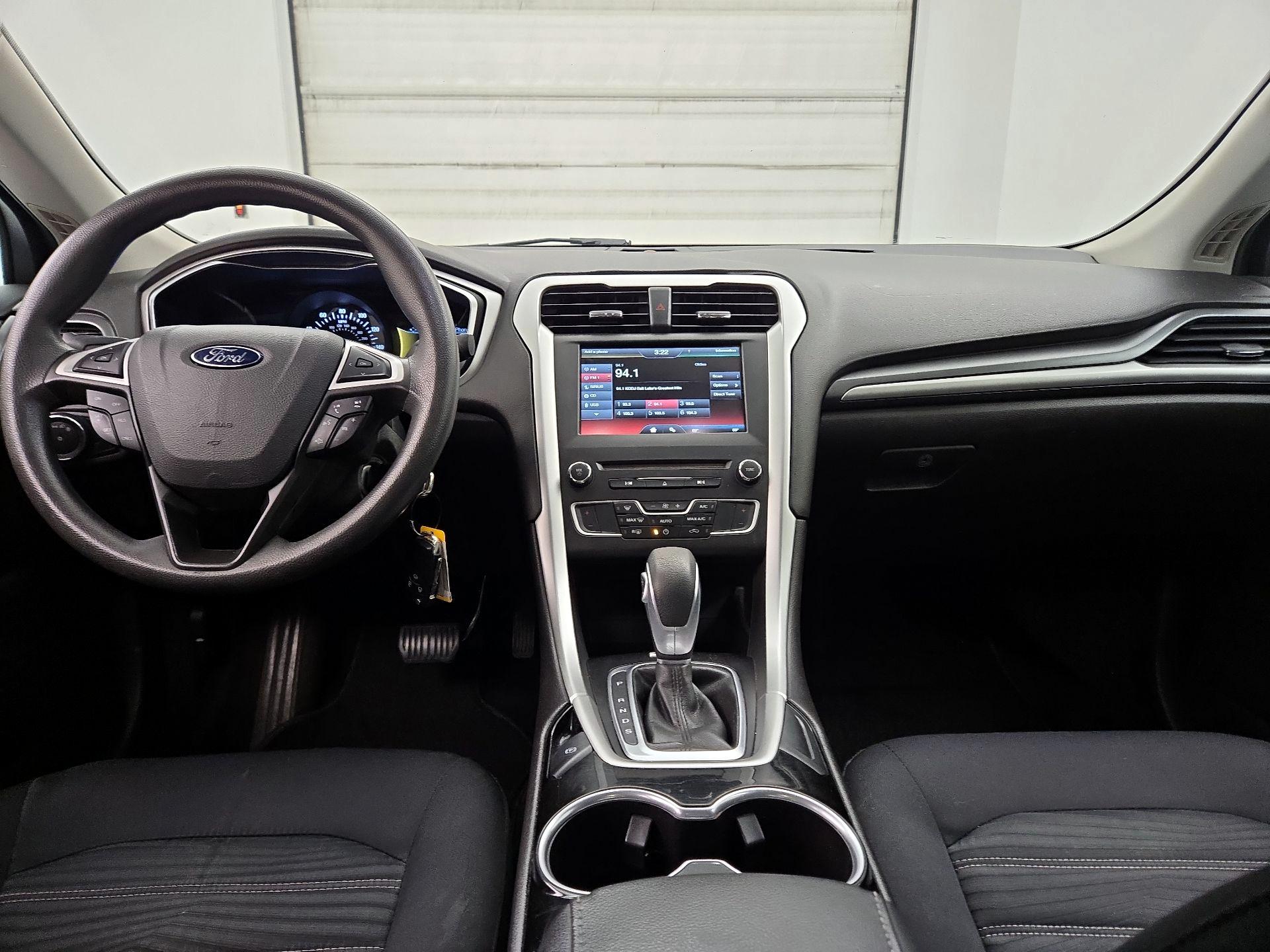 Thumbnail: 2016 Ford Fusion - 9