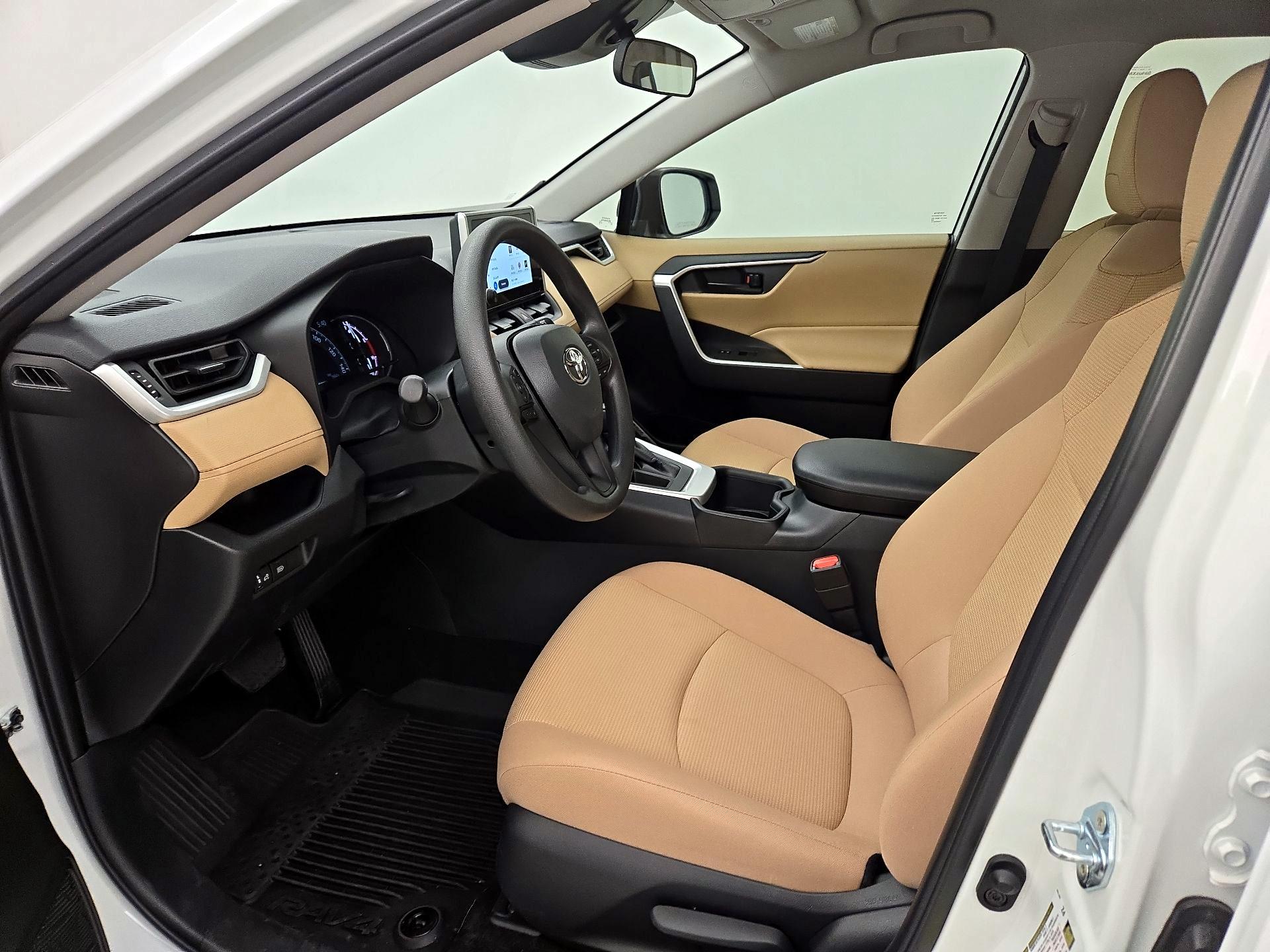 Thumbnail: 2025 Toyota RAV4 - 11