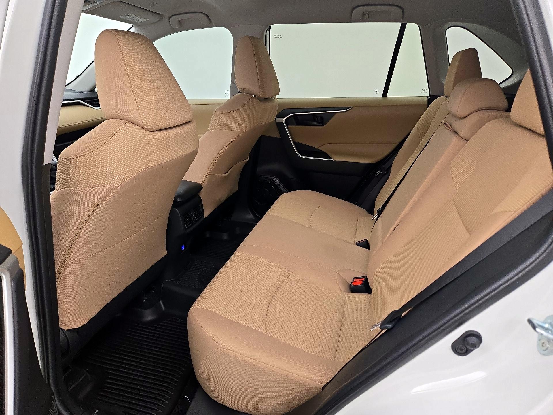 Thumbnail: 2025 Toyota RAV4 - 19