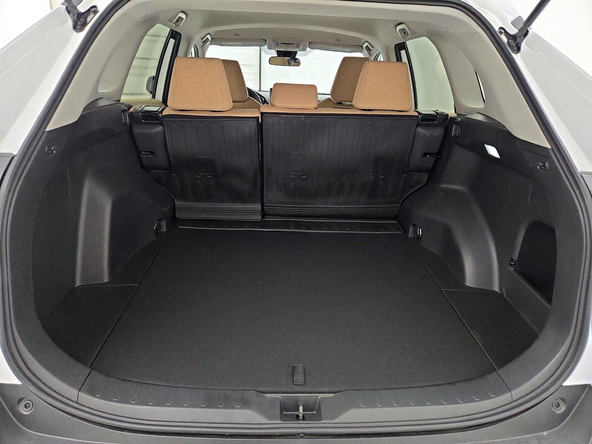 Thumbnail: 2025 Toyota RAV4 - 20