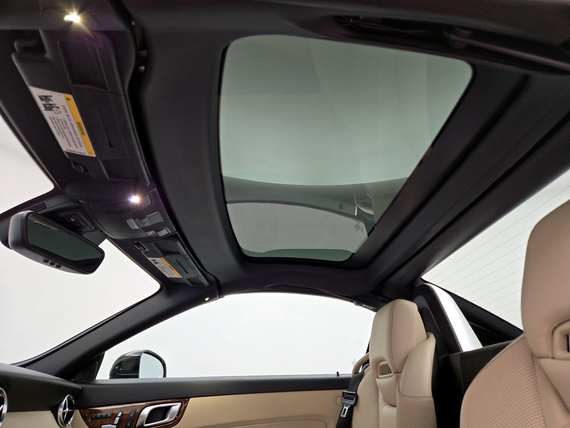 Thumbnail: 2017 Mercedes-Benz SLC - 20