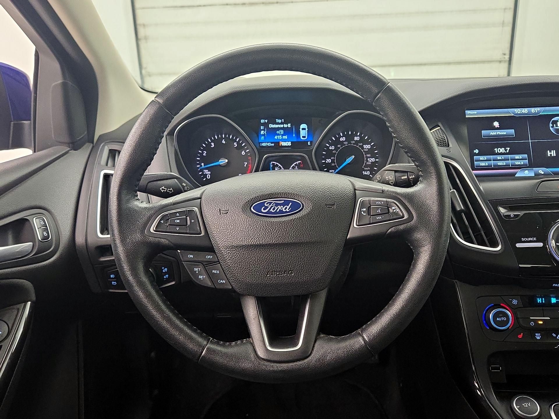 Thumbnail: 2015 Ford Focus - 10