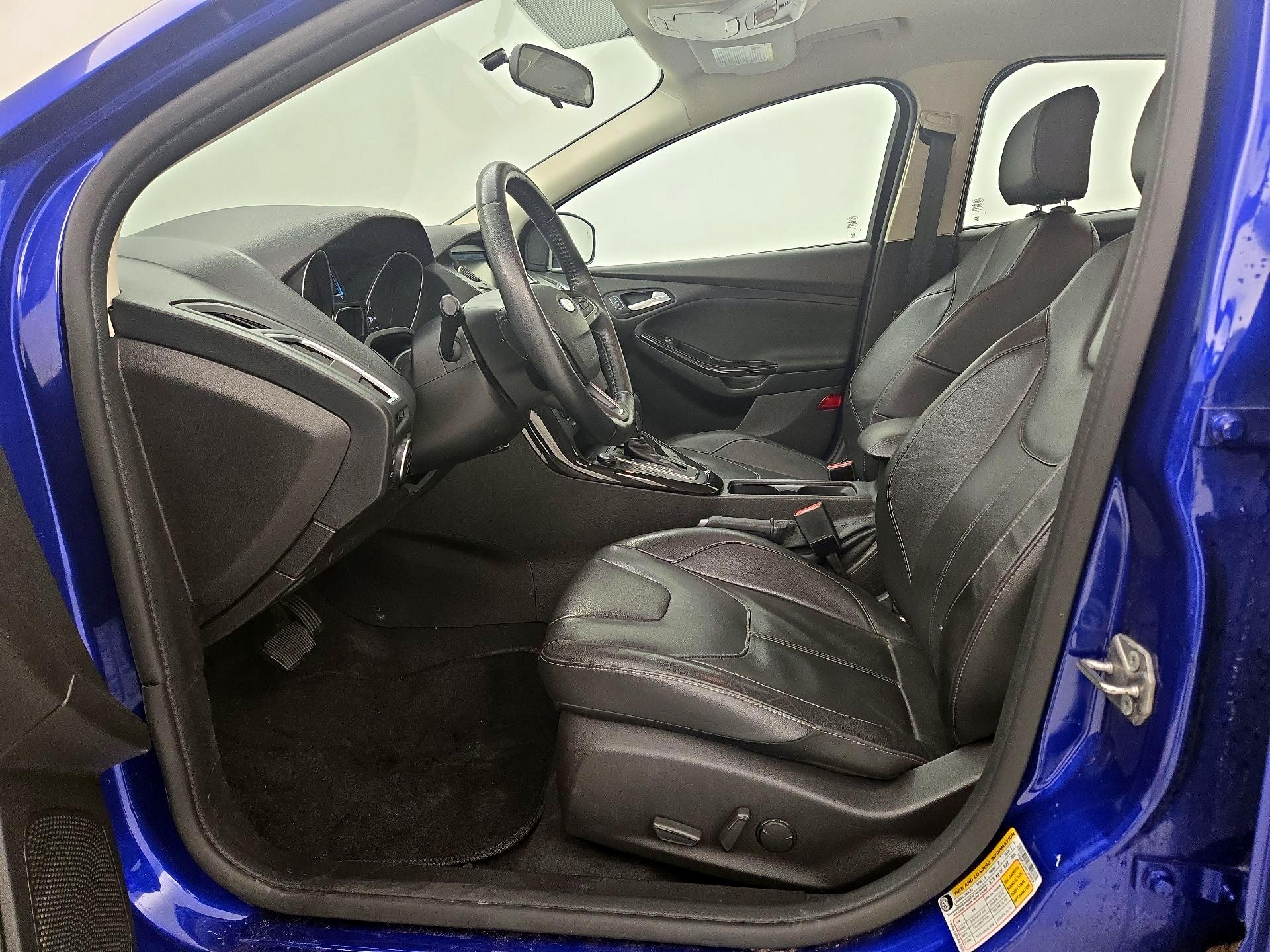 Thumbnail: 2015 Ford Focus - 11