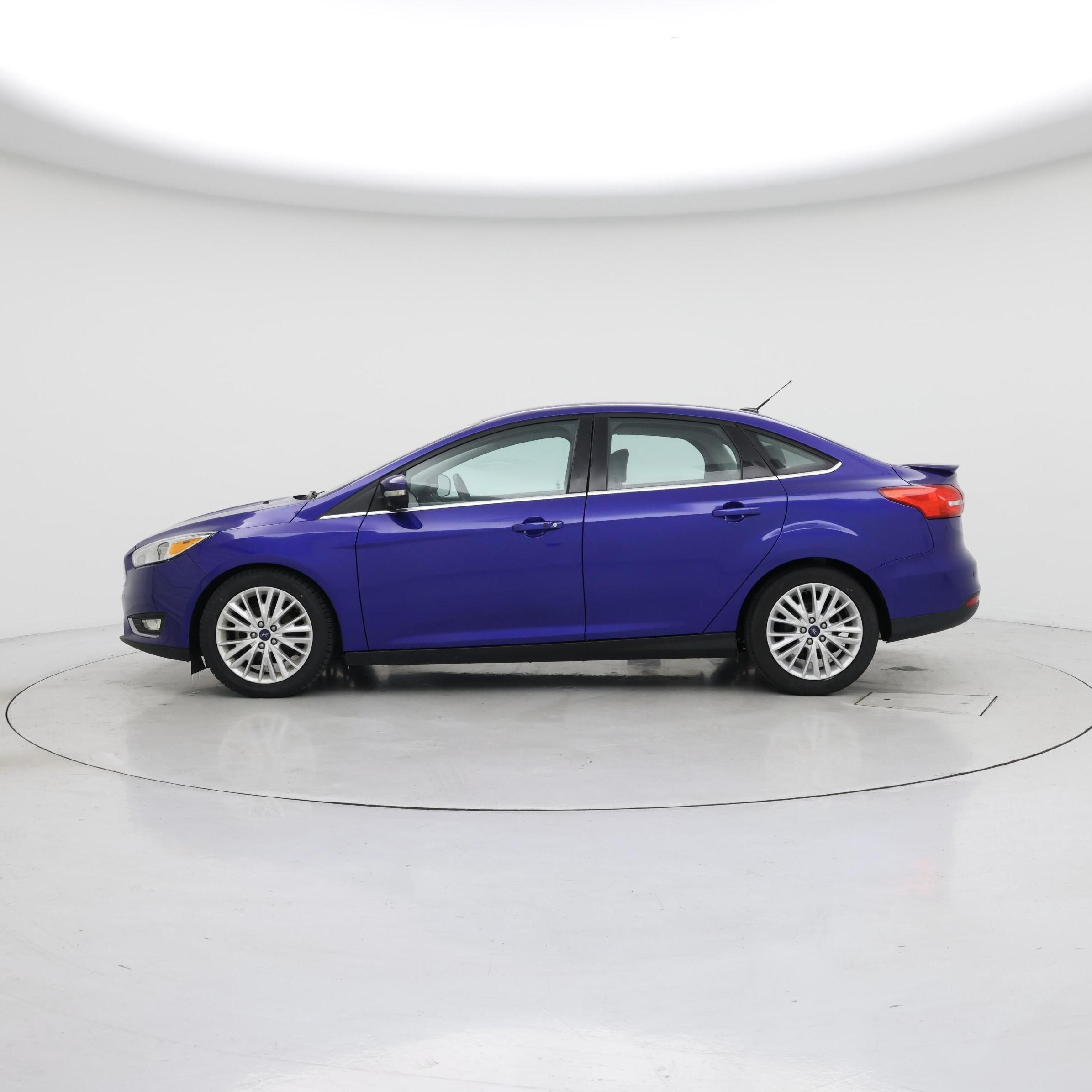 Thumbnail: 2015 Ford Focus - 3