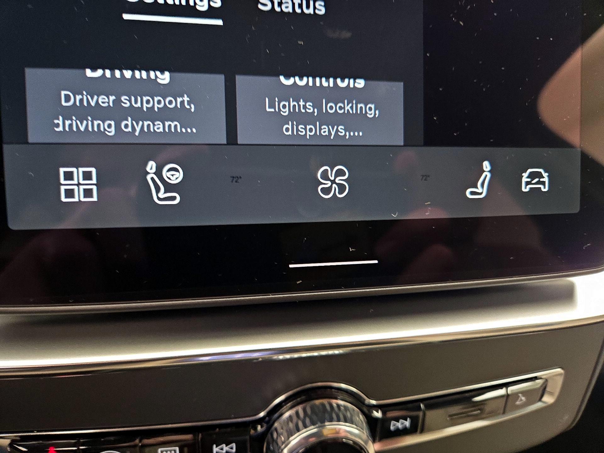 Thumbnail: 2026 Volvo XC90 - 17