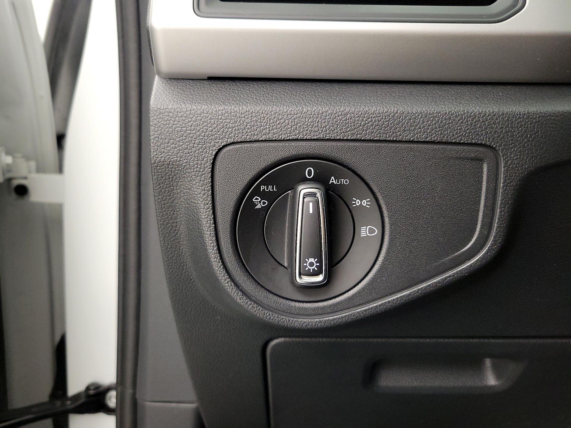 Thumbnail: 2023 Volkswagen Atlas - 13