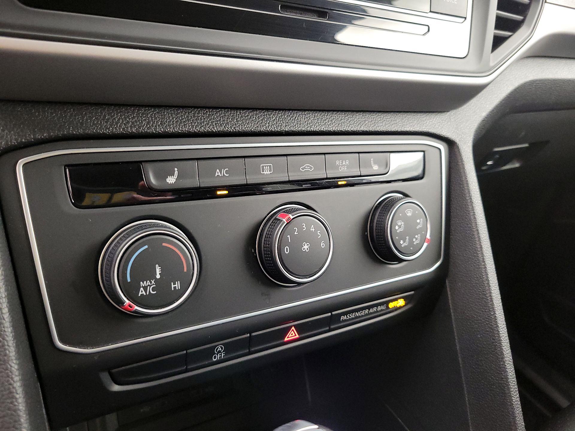 Thumbnail: 2023 Volkswagen Atlas - 16