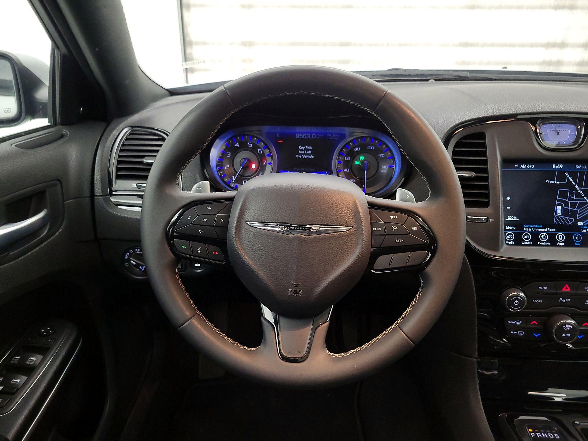 Thumbnail: 2023 Chrysler 300 - 10