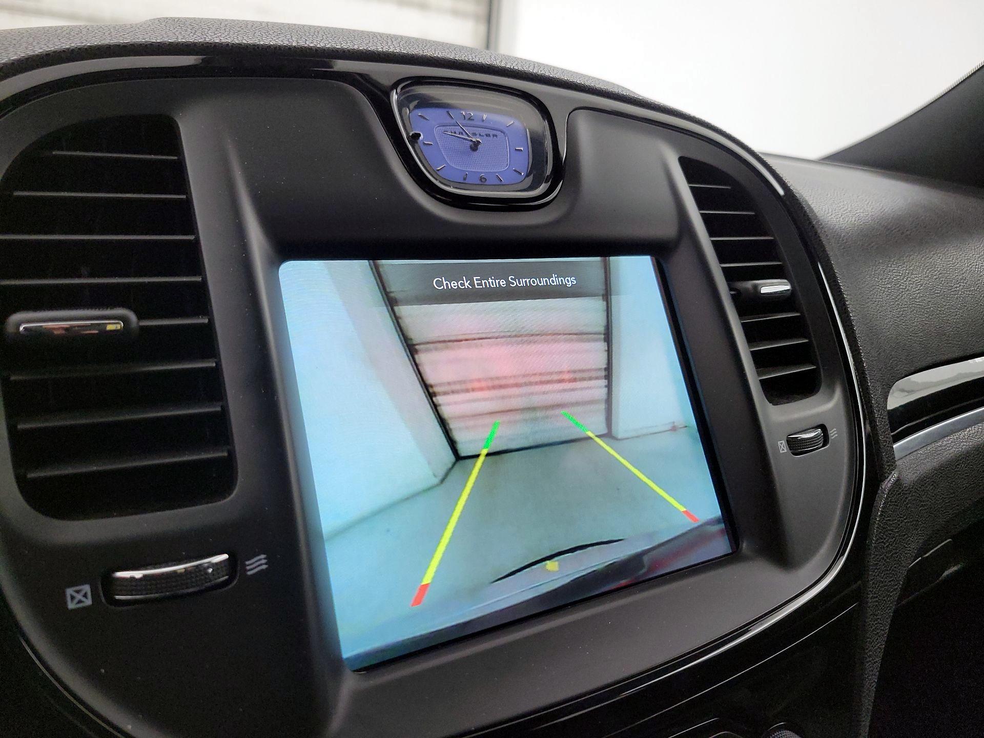 Thumbnail: 2023 Chrysler 300 - 15