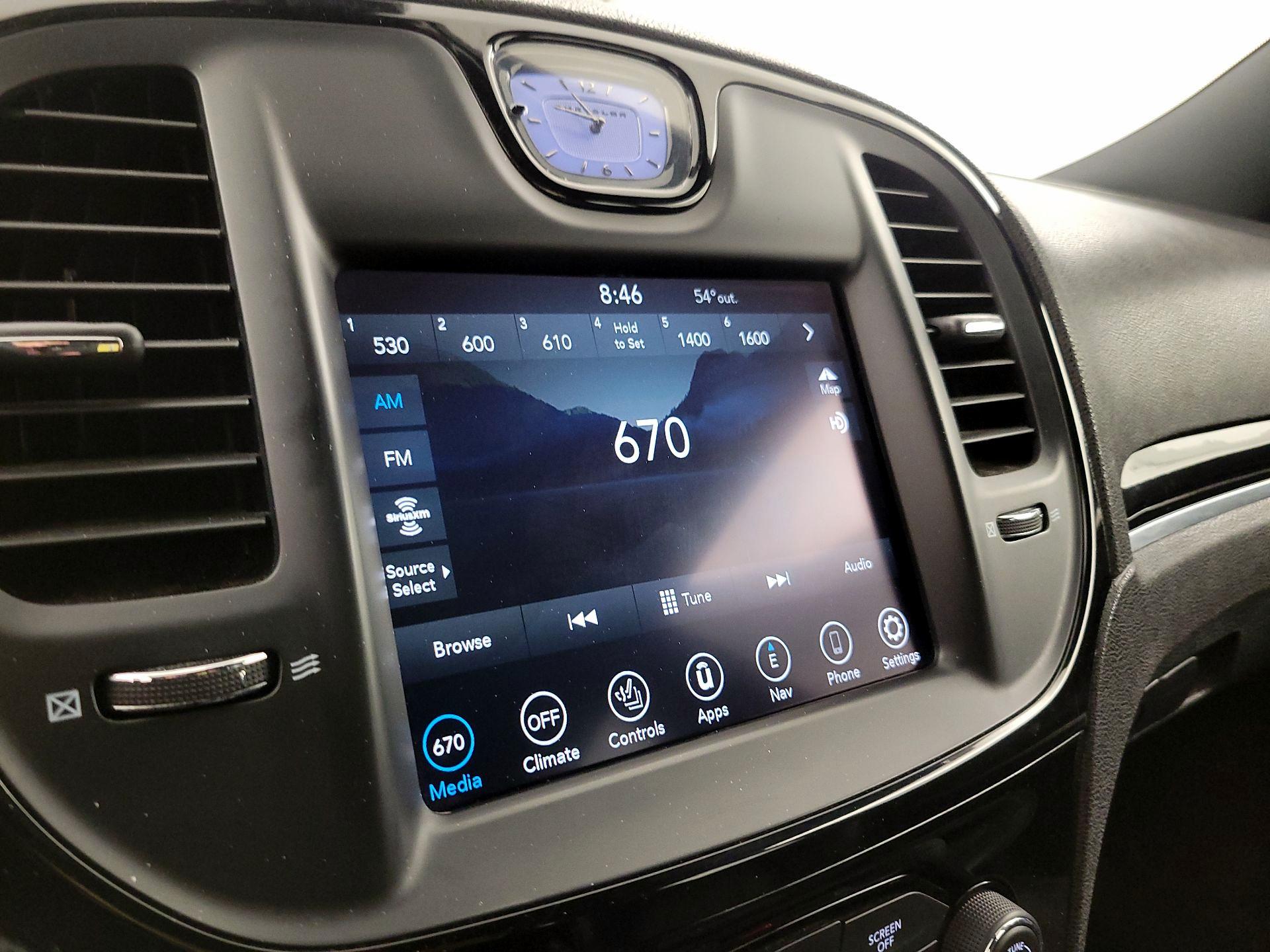 Thumbnail: 2023 Chrysler 300 - 16