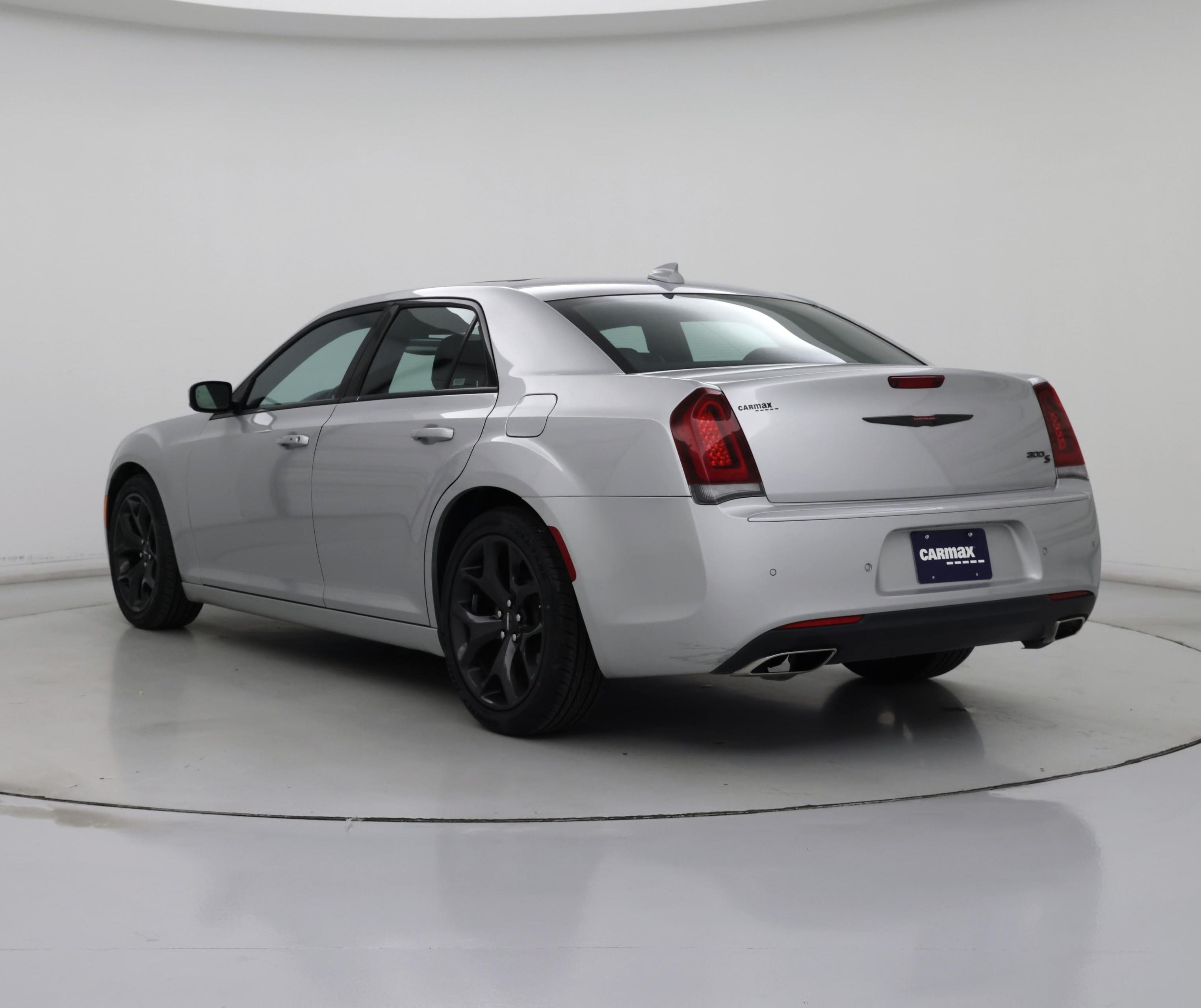 Thumbnail: 2023 Chrysler 300 - 2