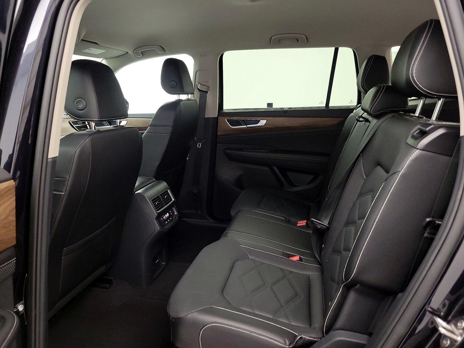 Thumbnail: 2025 Volkswagen Atlas - 19