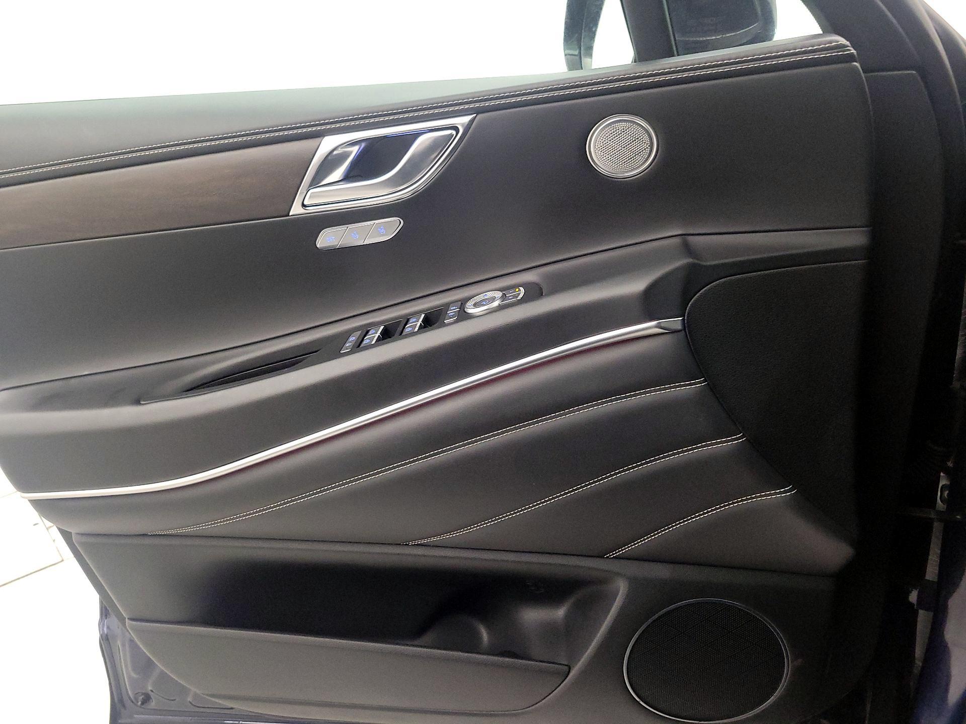 Thumbnail: 2024 Genesis GV80 - 12