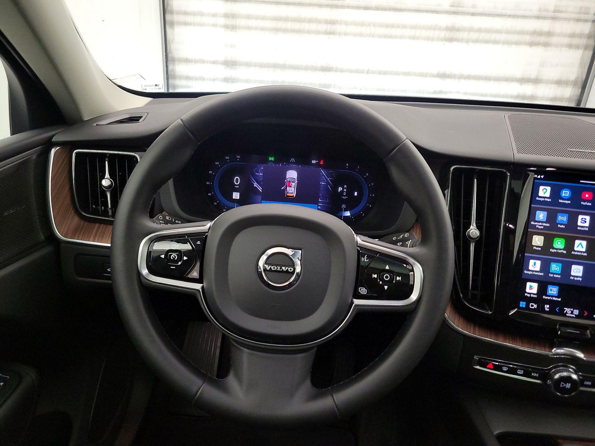 Thumbnail: 2024 Volvo XC60 - 10