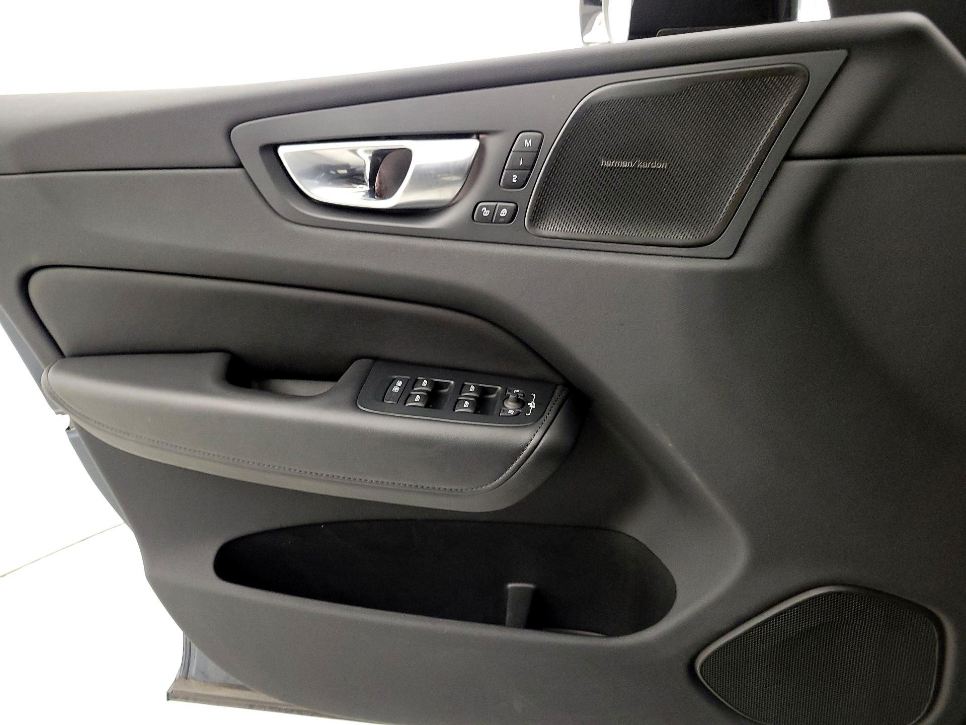 Thumbnail: 2024 Volvo XC60 - 12