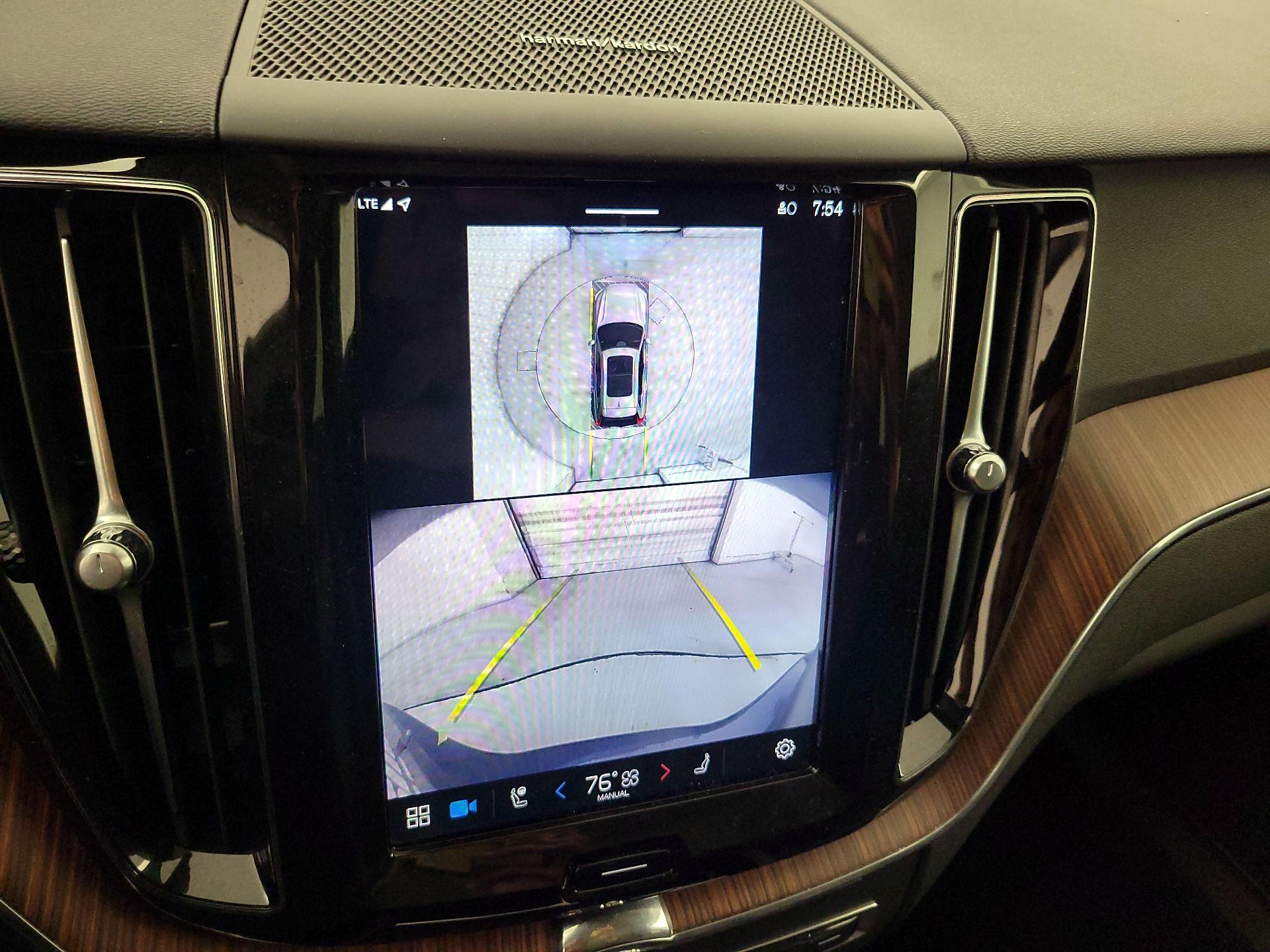 Thumbnail: 2024 Volvo XC60 - 14