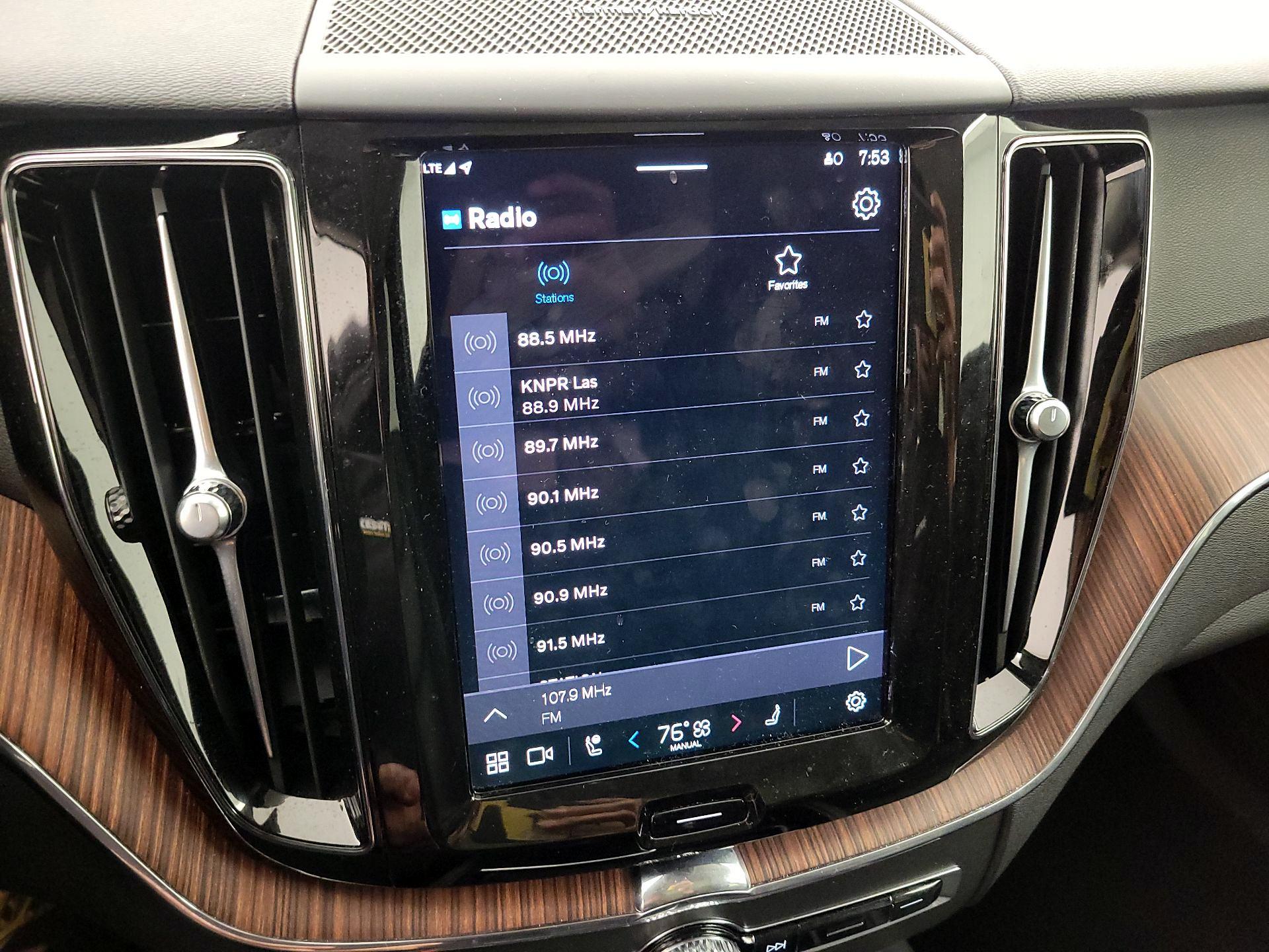 Thumbnail: 2024 Volvo XC60 - 15