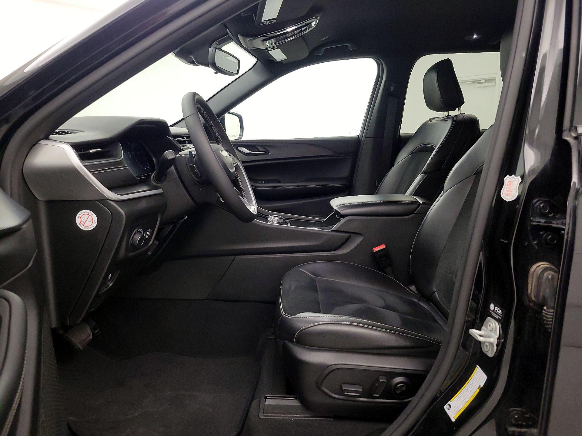 Thumbnail: 2024 Jeep Grand Cherokee - 11