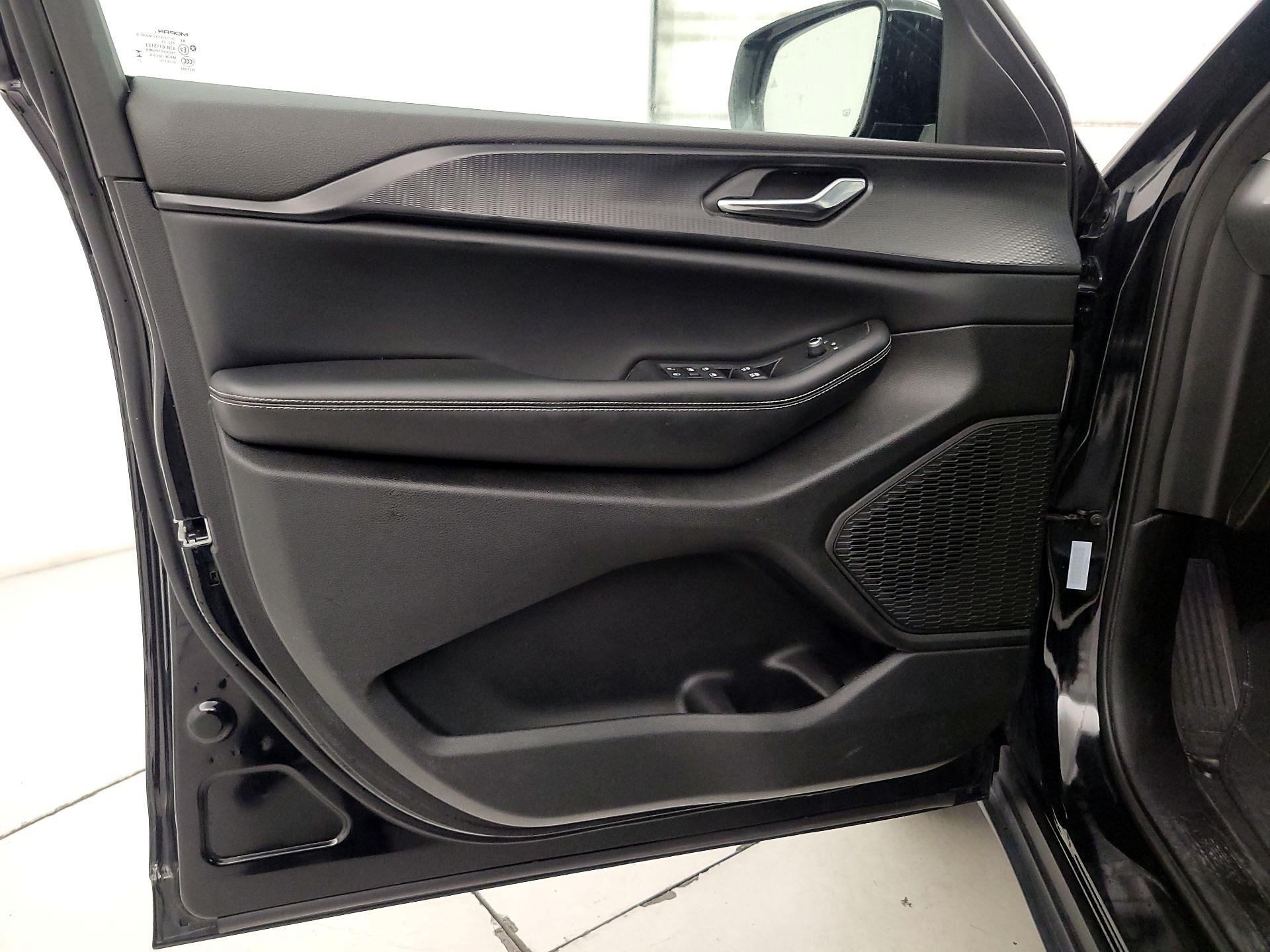 Thumbnail: 2024 Jeep Grand Cherokee - 12