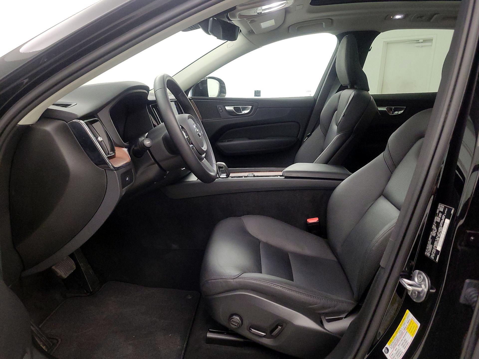 Thumbnail: 2023 Volvo XC60 - 11